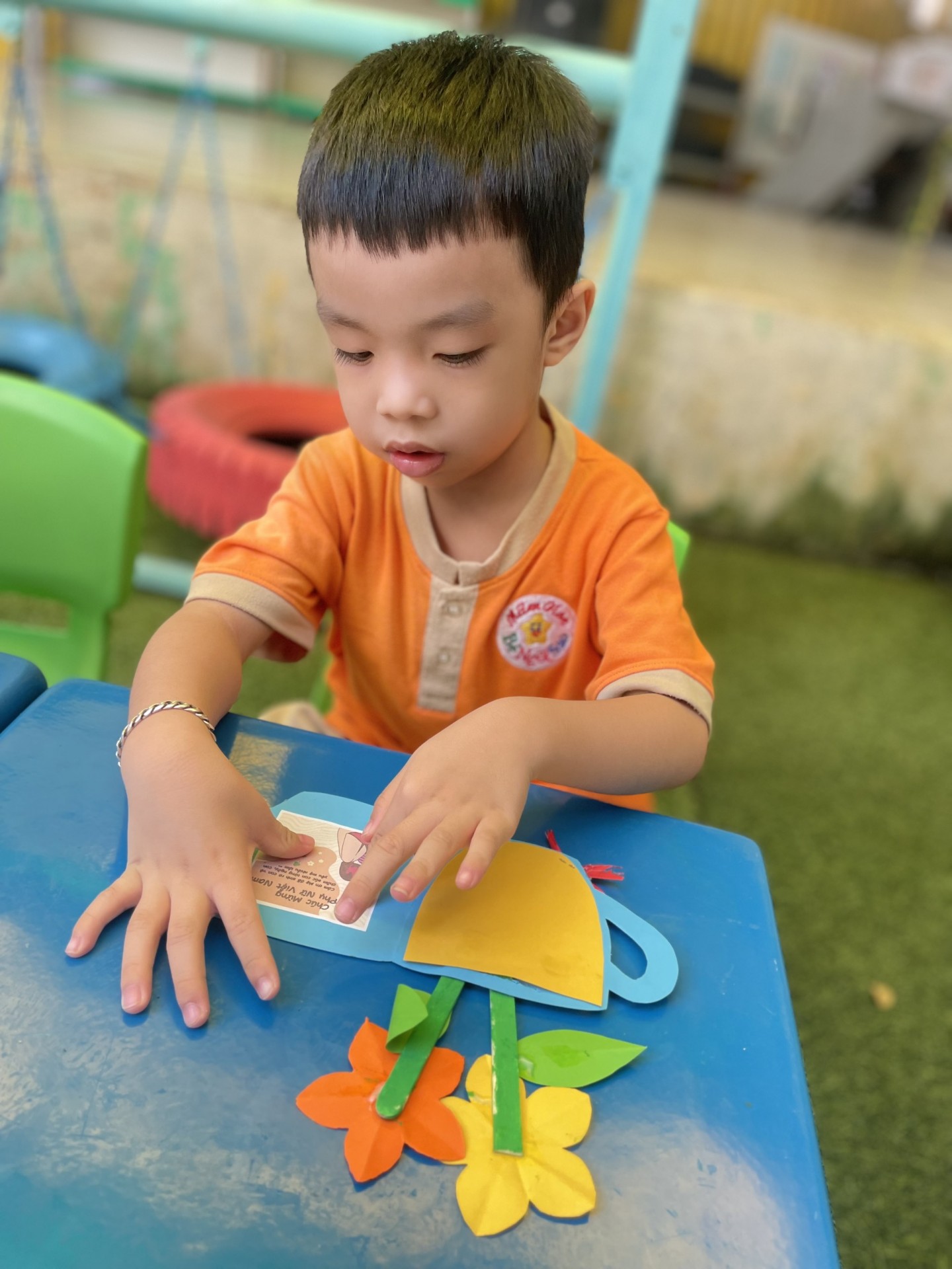 MÓN QUÀ 20/10 CỦA BÉ 