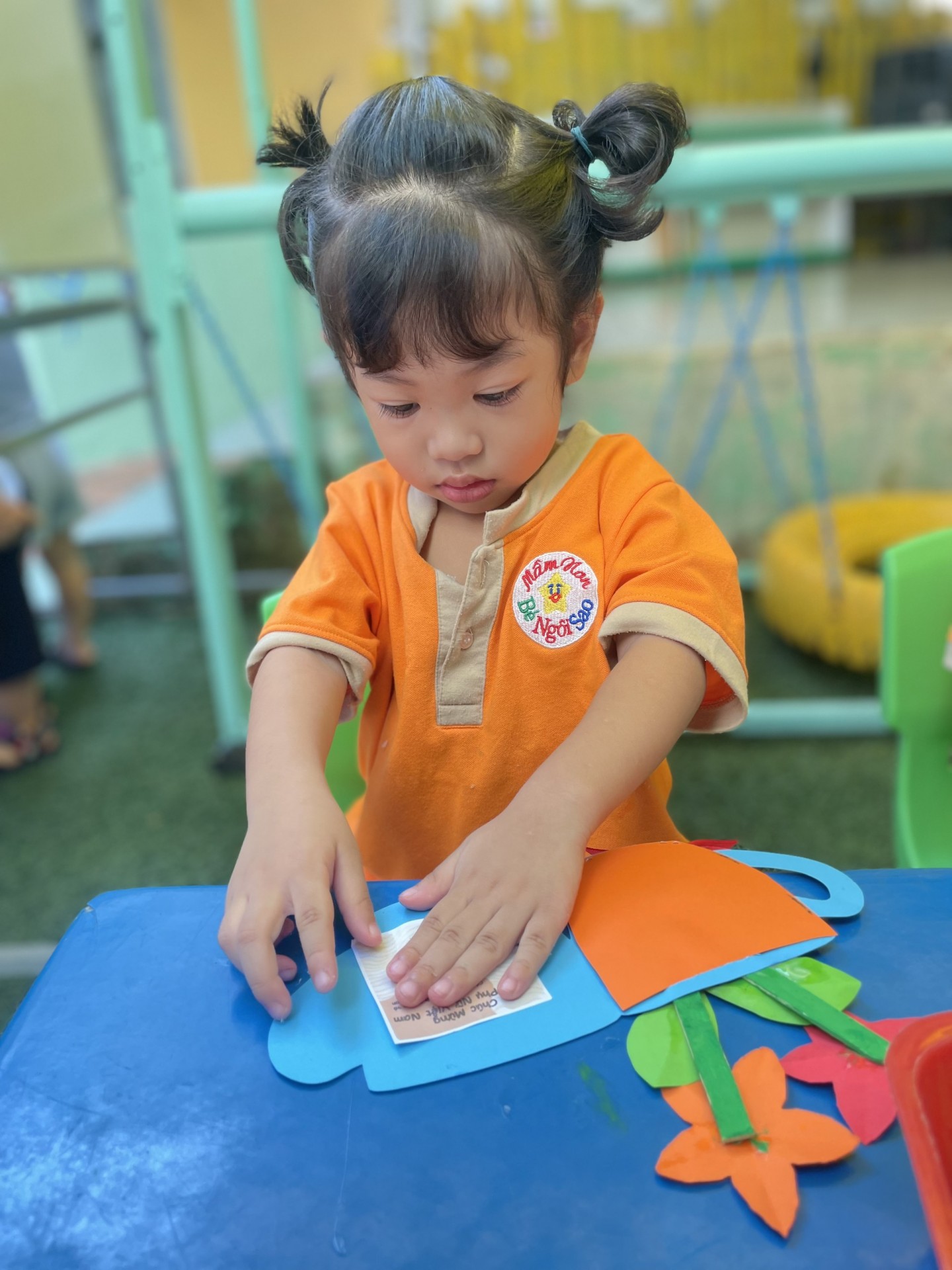 MÓN QUÀ 20/10 CỦA BÉ 