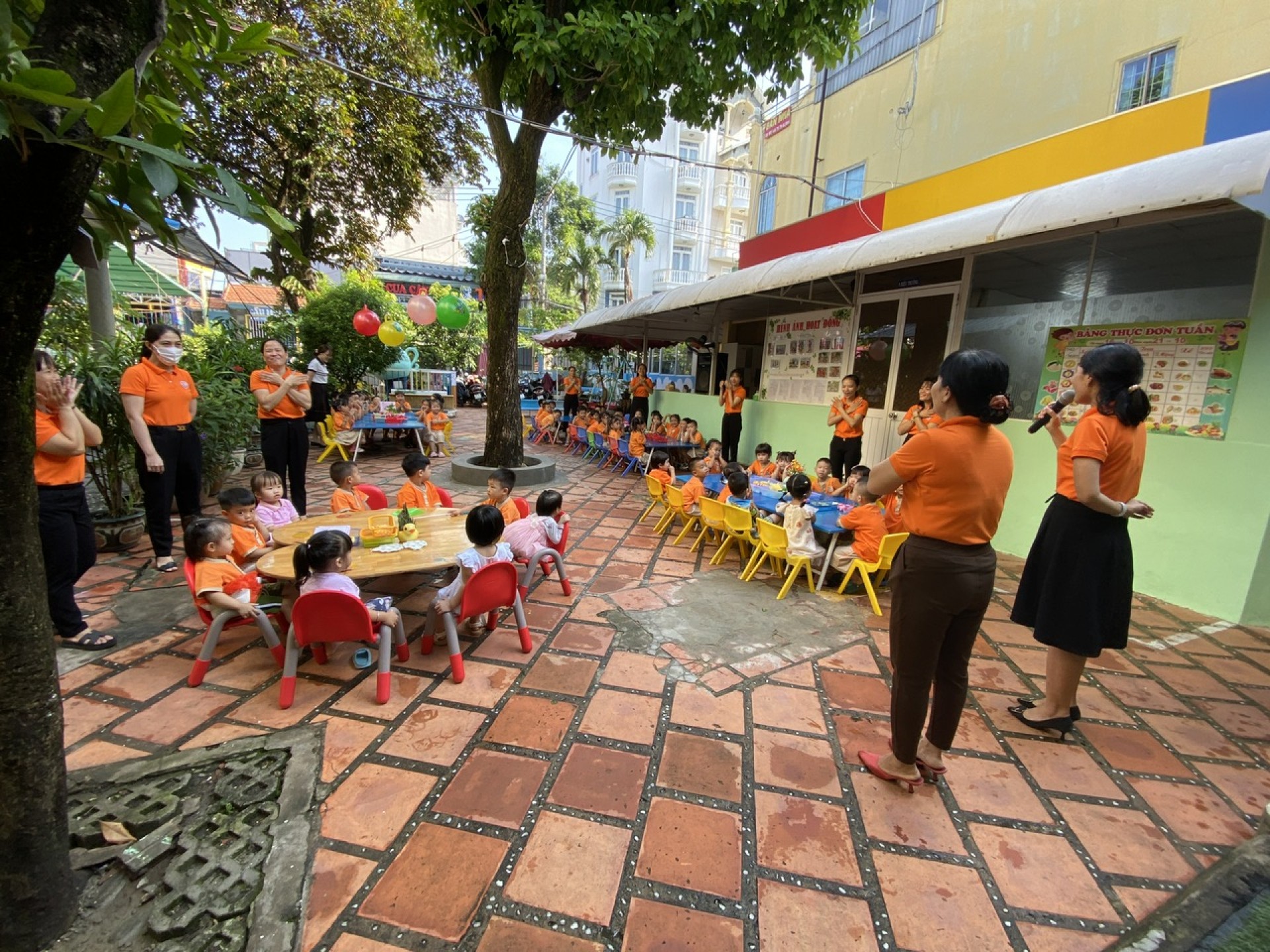 MÓN QUÀ 20/10 CỦA BÉ 