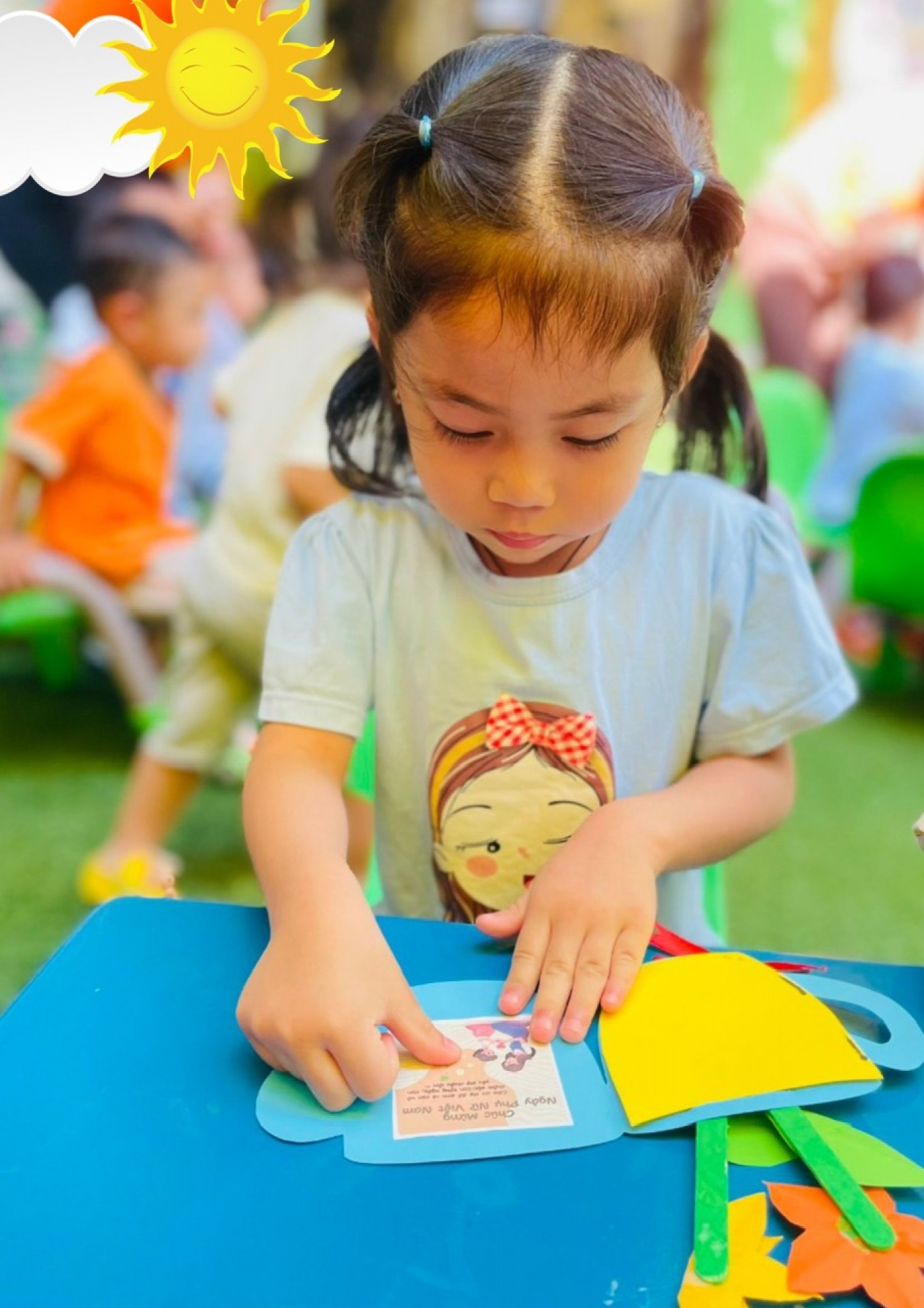 MÓN QUÀ 20/10 CỦA BÉ 