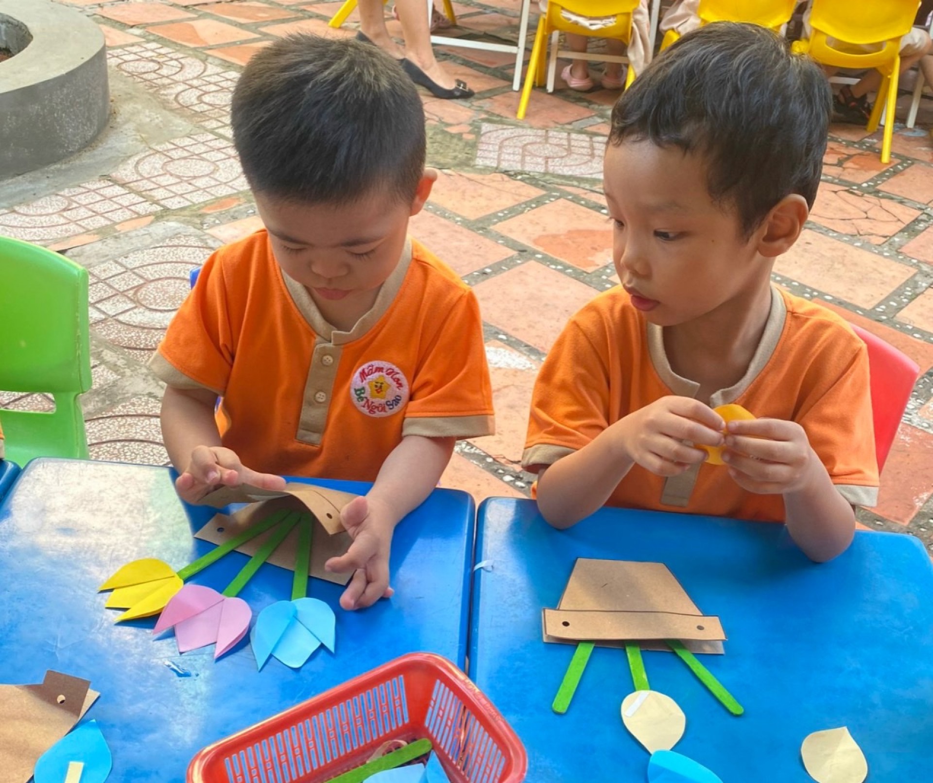 MÓN QUÀ 20/10 CỦA BÉ 