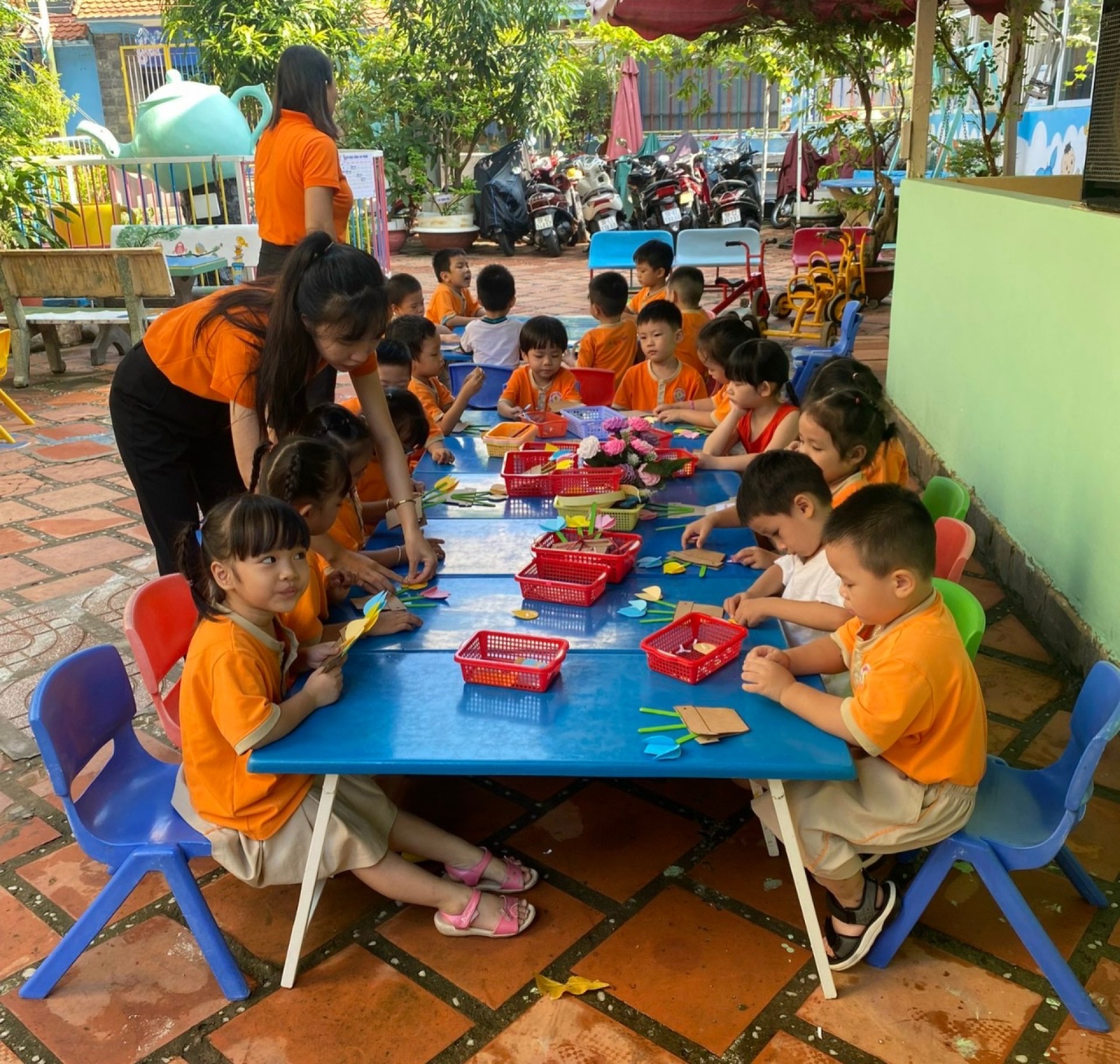 MÓN QUÀ 20/10 CỦA BÉ 