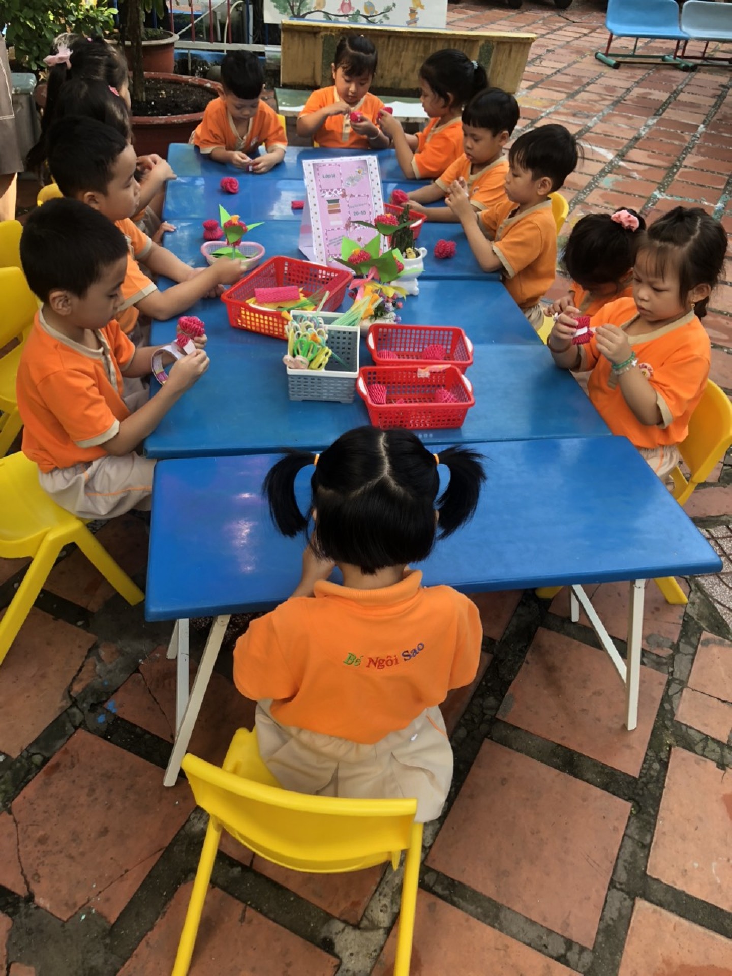 MÓN QUÀ 20/10 CỦA BÉ 