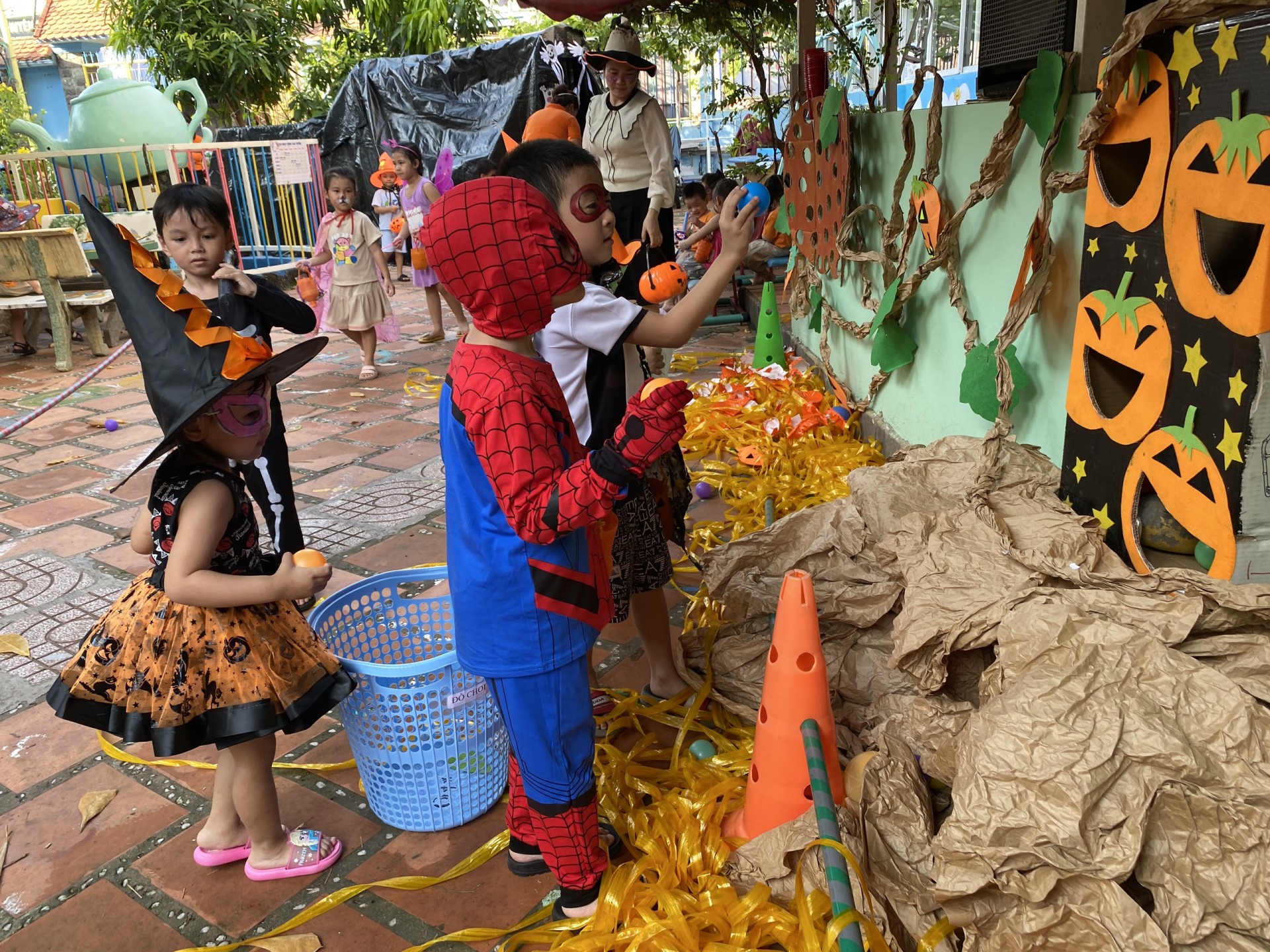 LỄ HỘI HÓA TRANG 2023