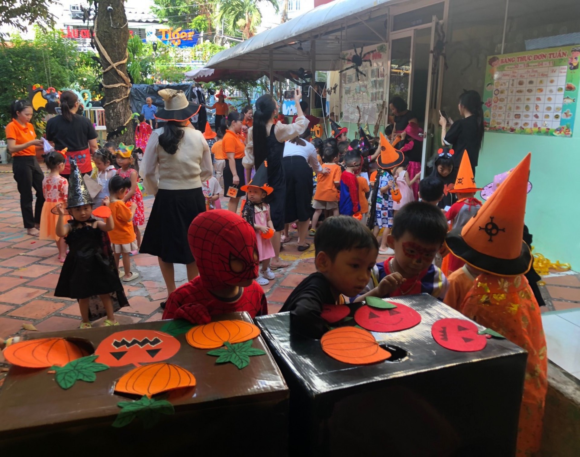 LỄ HỘI HÓA TRANG 2023