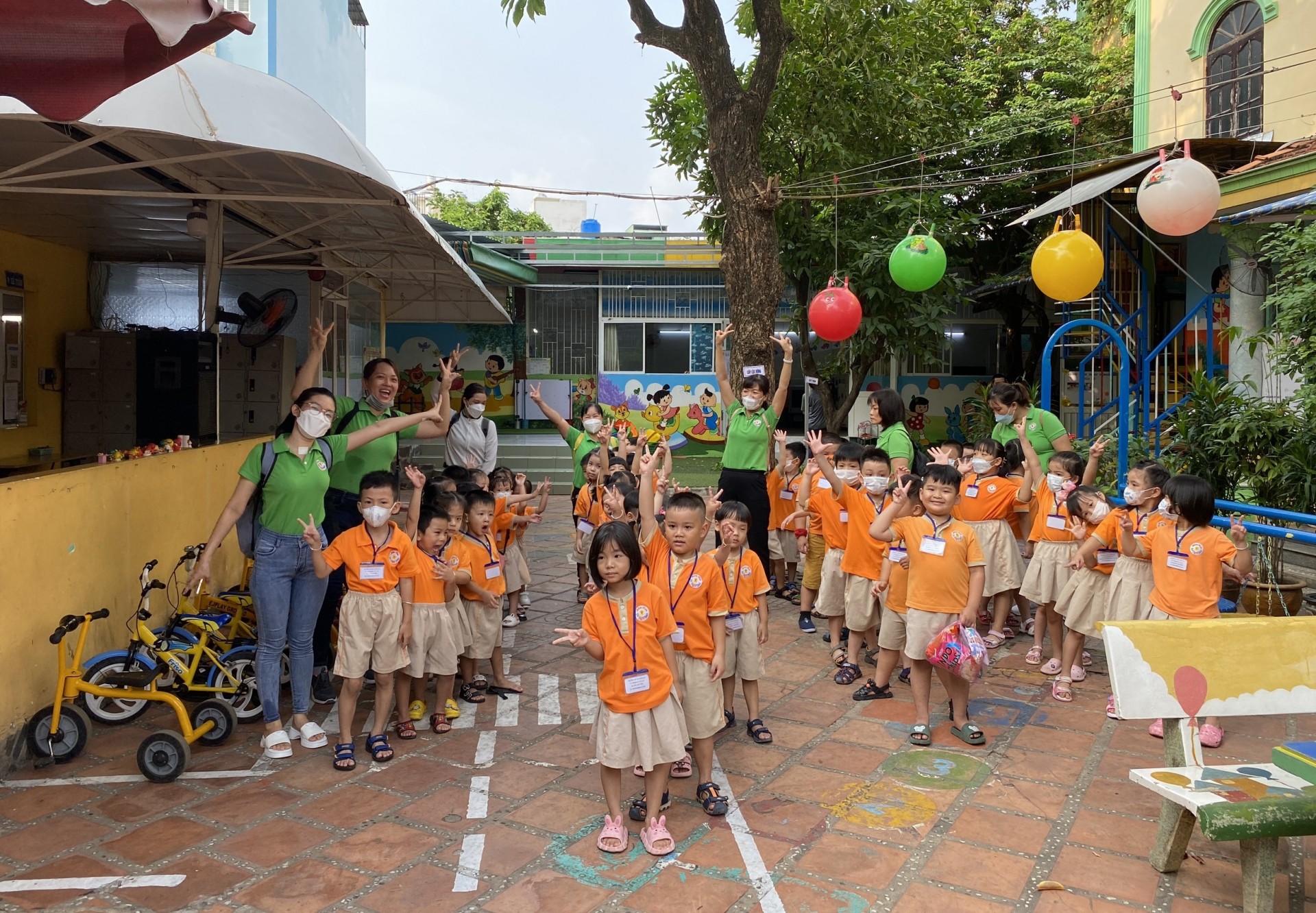 THÀNH PHỐ HƯỚNG NGHIỆP VIETOPIA - 2023 - LỚP LÁ