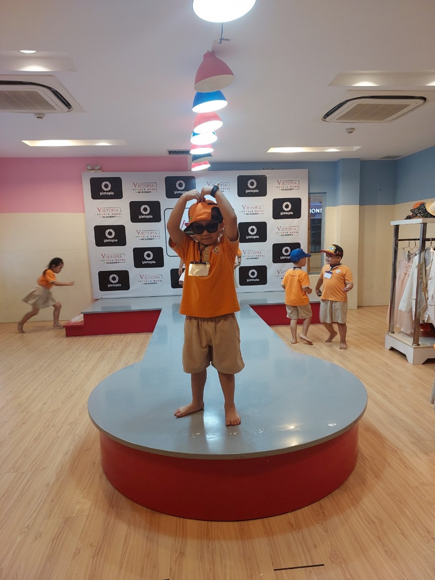 THÀNH PHỐ HƯỚNG NGHIỆP VIETOPIA - 2023 - LỚP LÁ