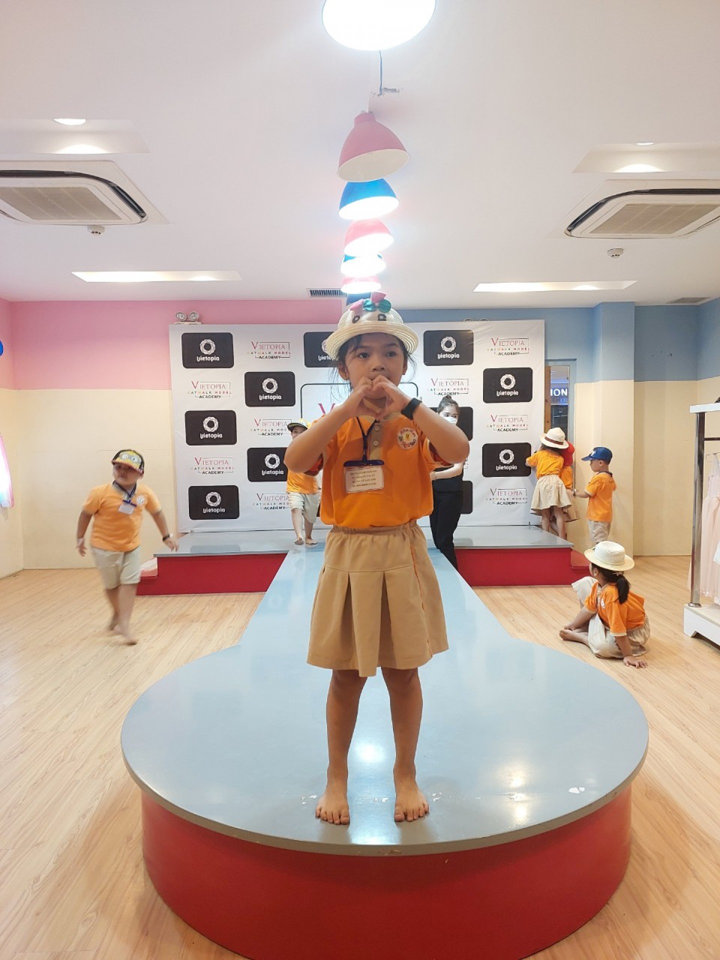 THÀNH PHỐ HƯỚNG NGHIỆP VIETOPIA - 2023 - LỚP LÁ