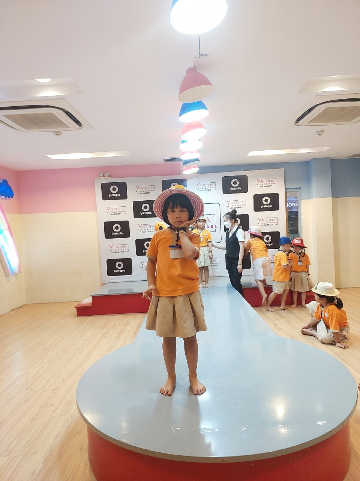 THÀNH PHỐ HƯỚNG NGHIỆP VIETOPIA - 2023 - LỚP LÁ