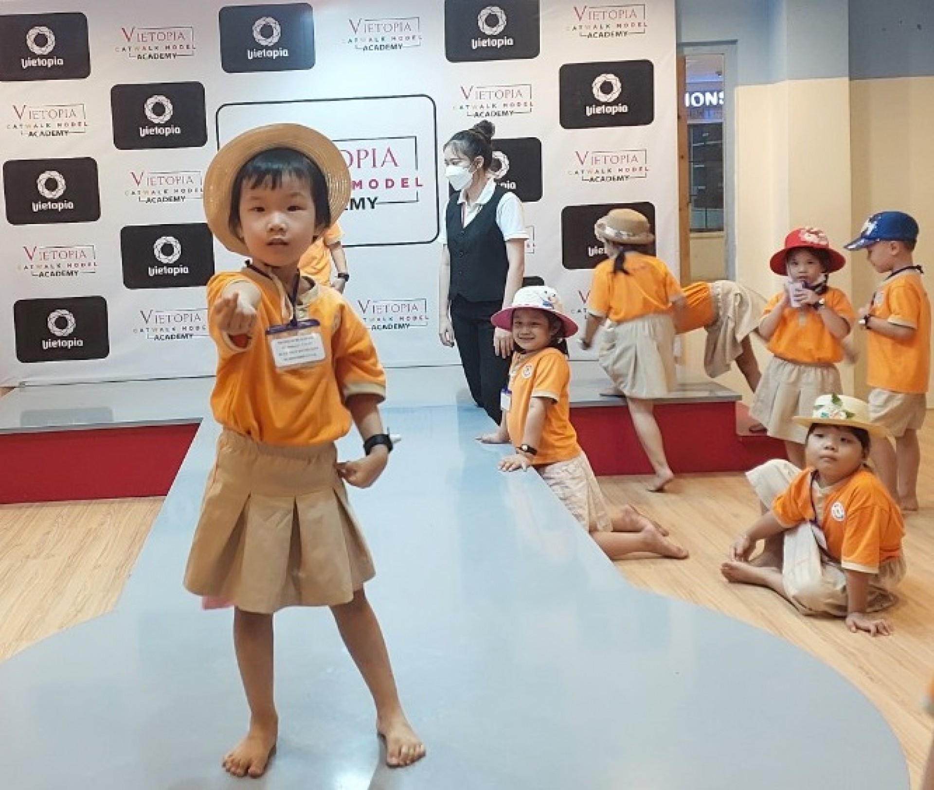 THÀNH PHỐ HƯỚNG NGHIỆP VIETOPIA - 2023 - LỚP LÁ