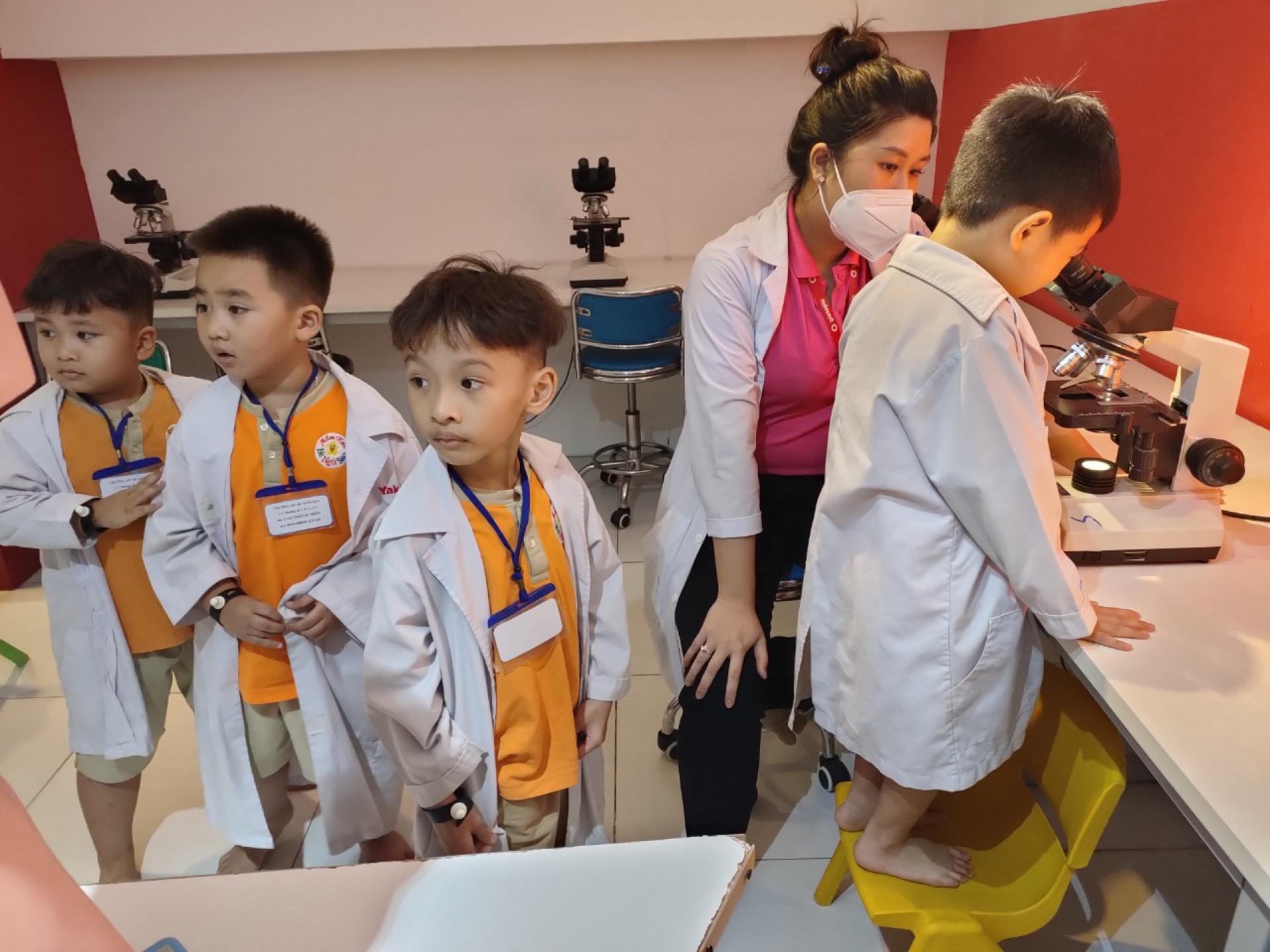 THÀNH PHỐ HƯỚNG NGHIỆP VIETOPIA - 2023 - LỚP LÁ