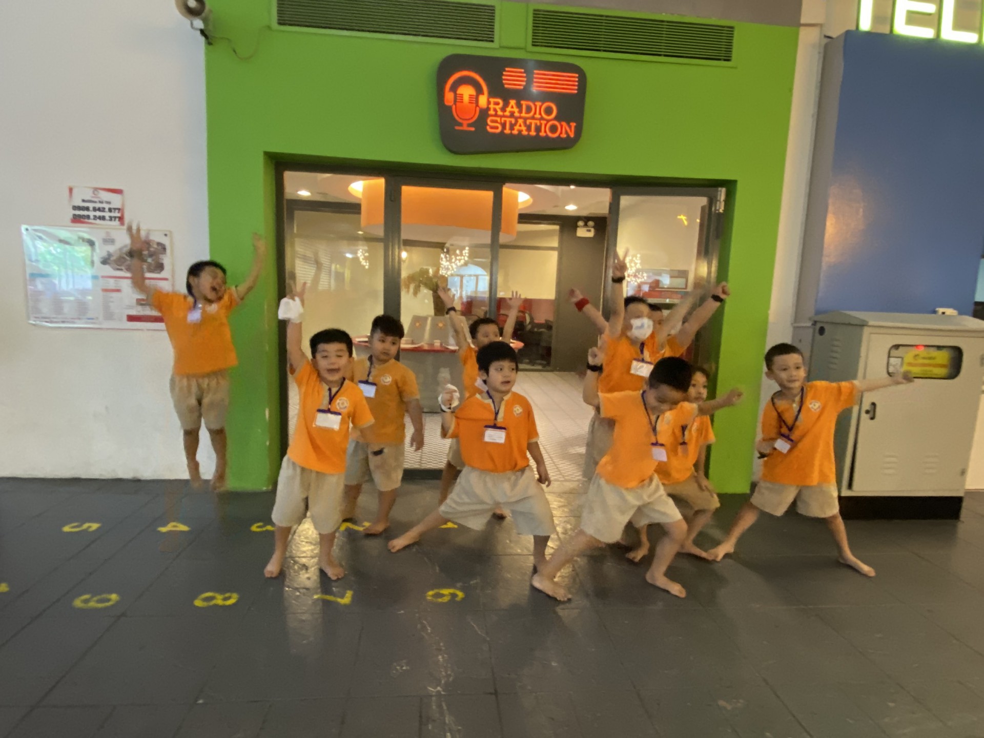 THÀNH PHỐ HƯỚNG NGHIỆP VIETOPIA - 2023 - LỚP LÁ