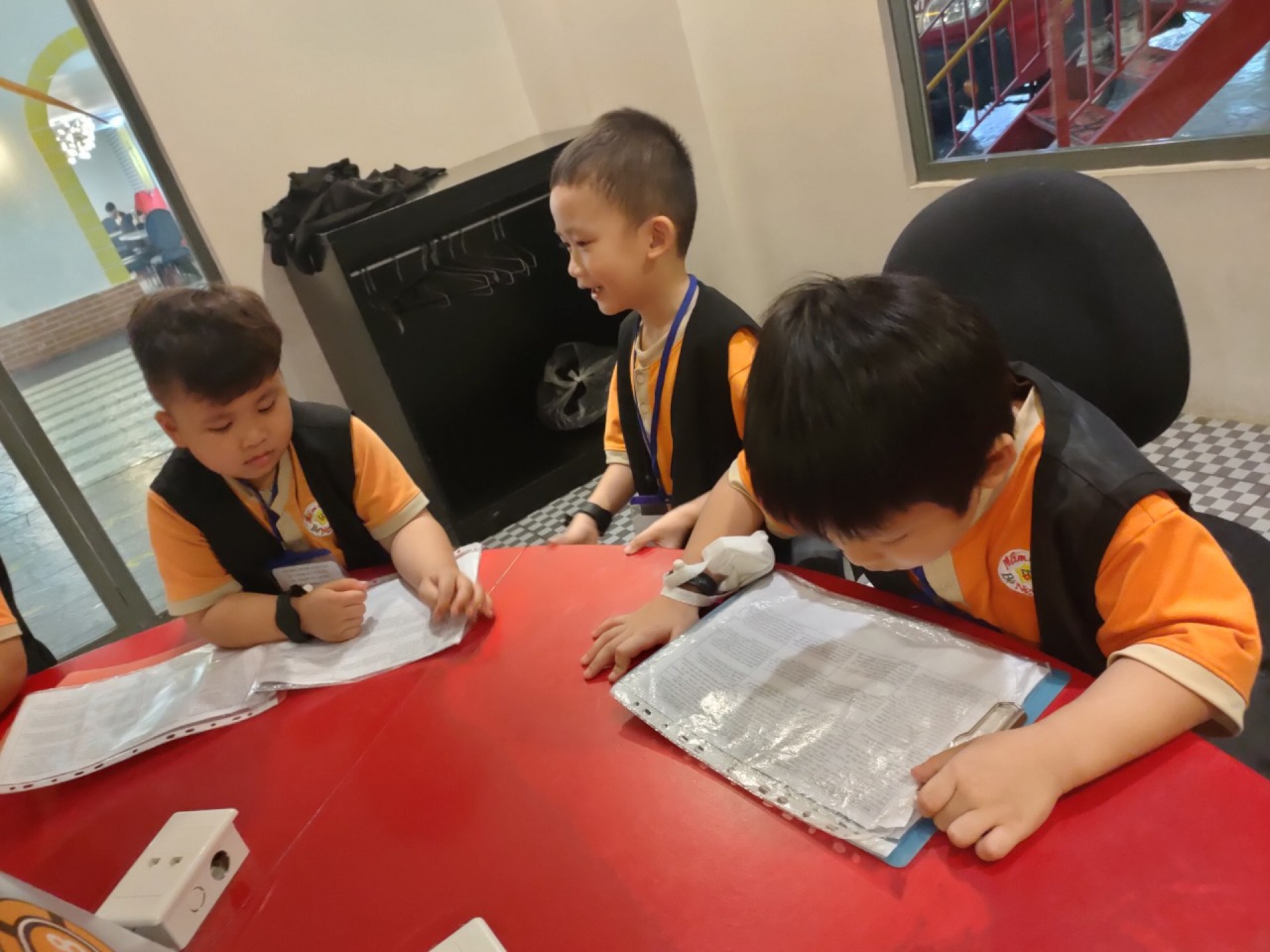 THÀNH PHỐ HƯỚNG NGHIỆP VIETOPIA - 2023 - LỚP LÁ