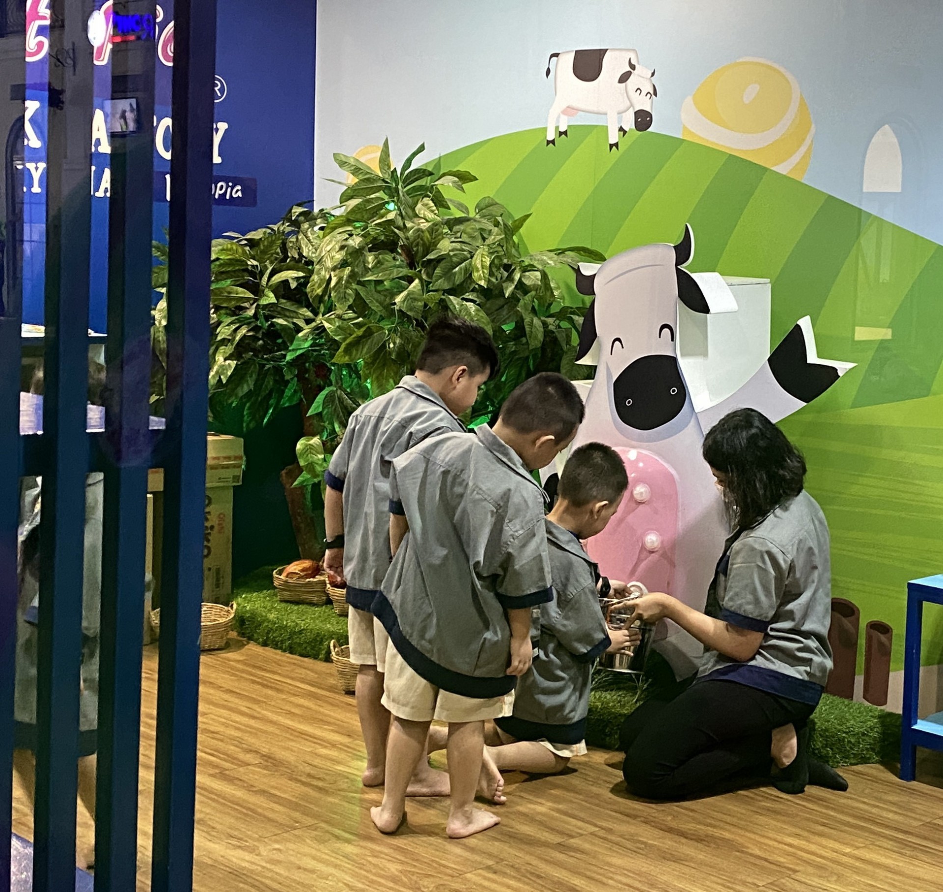 THÀNH PHỐ HƯỚNG NGHIỆP VIETOPIA - 2023 - LỚP LÁ