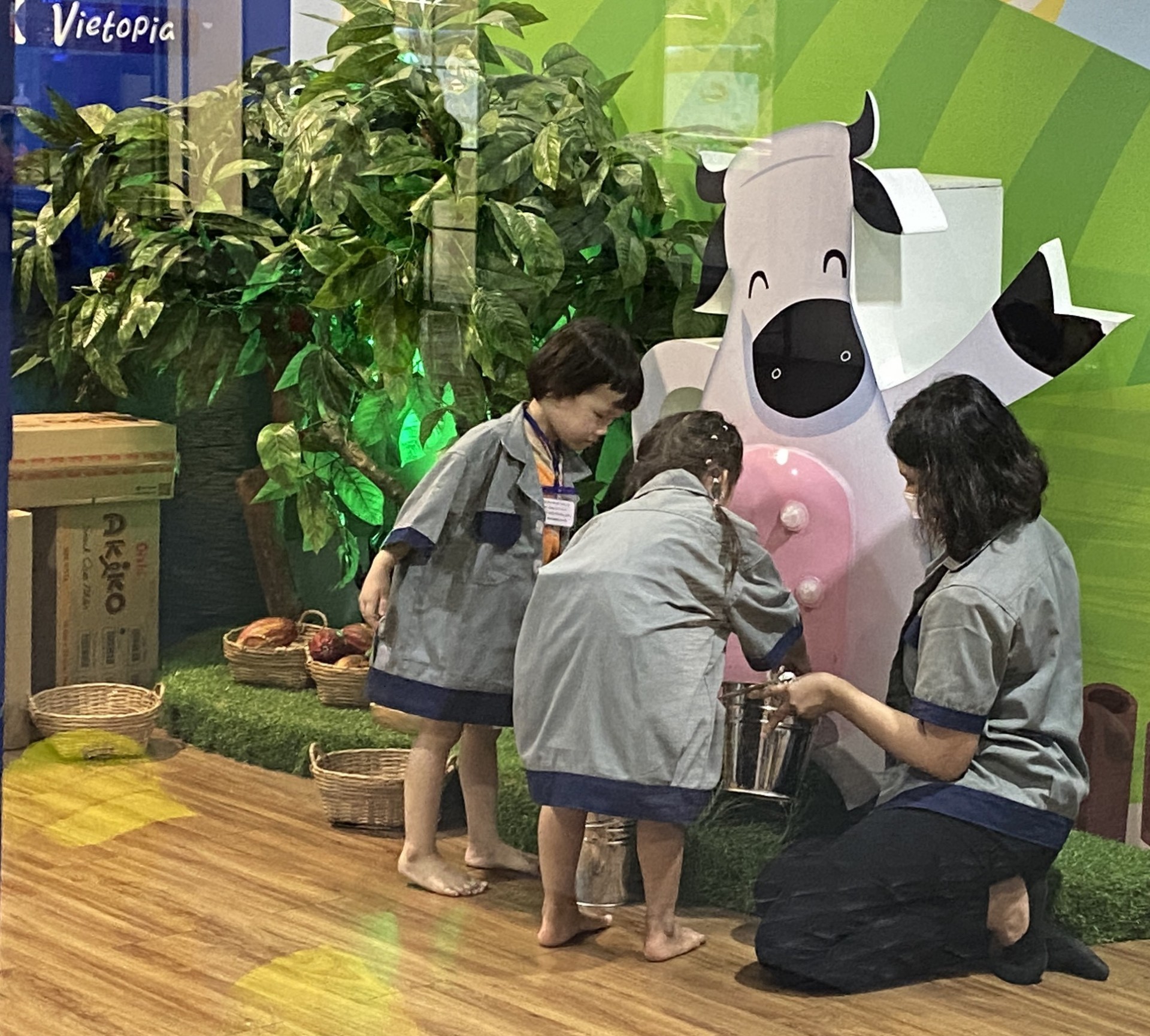 THÀNH PHỐ HƯỚNG NGHIỆP VIETOPIA - 2023 - LỚP LÁ