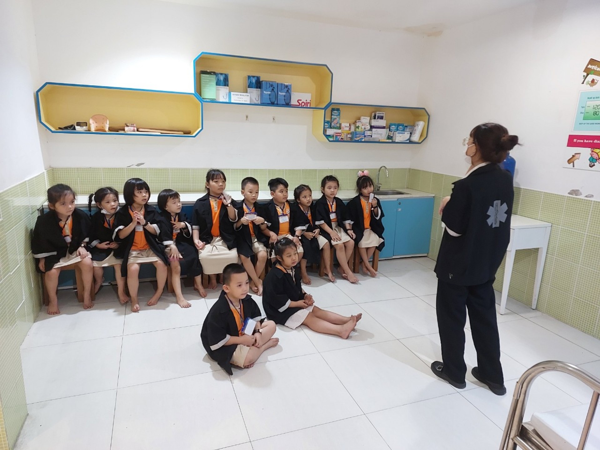 THÀNH PHỐ HƯỚNG NGHIỆP VIETOPIA - 2023 - LỚP LÁ