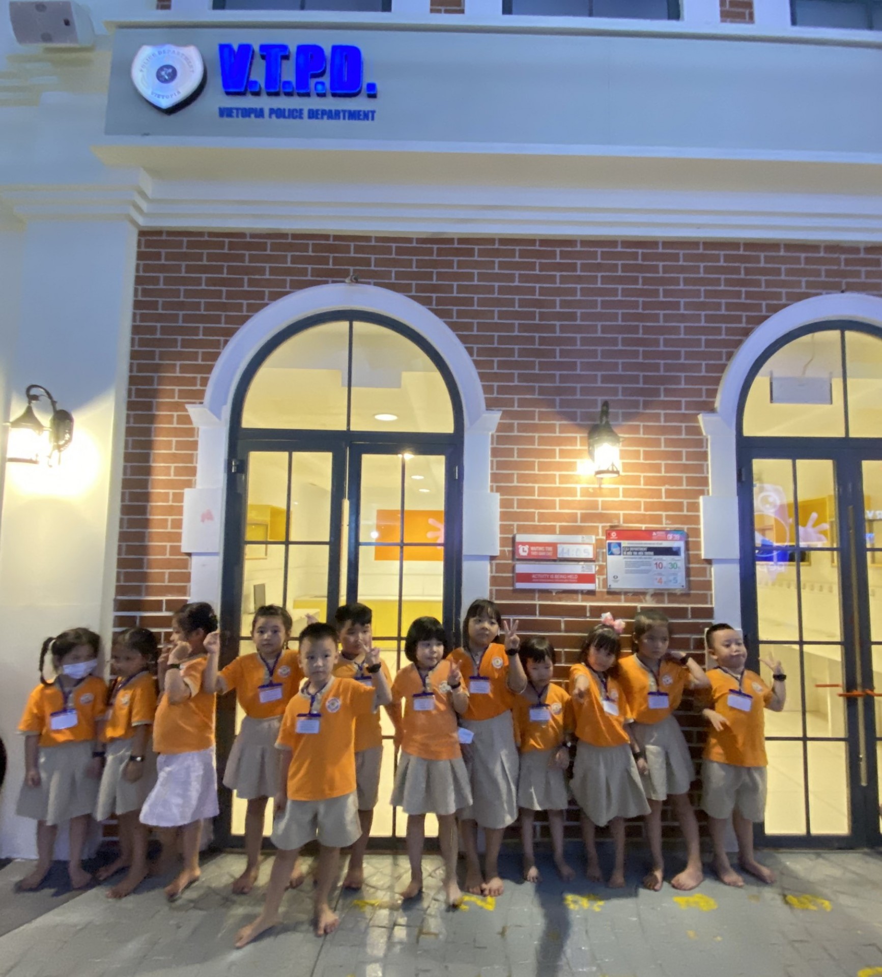 THÀNH PHỐ HƯỚNG NGHIỆP VIETOPIA - 2023 - LỚP LÁ