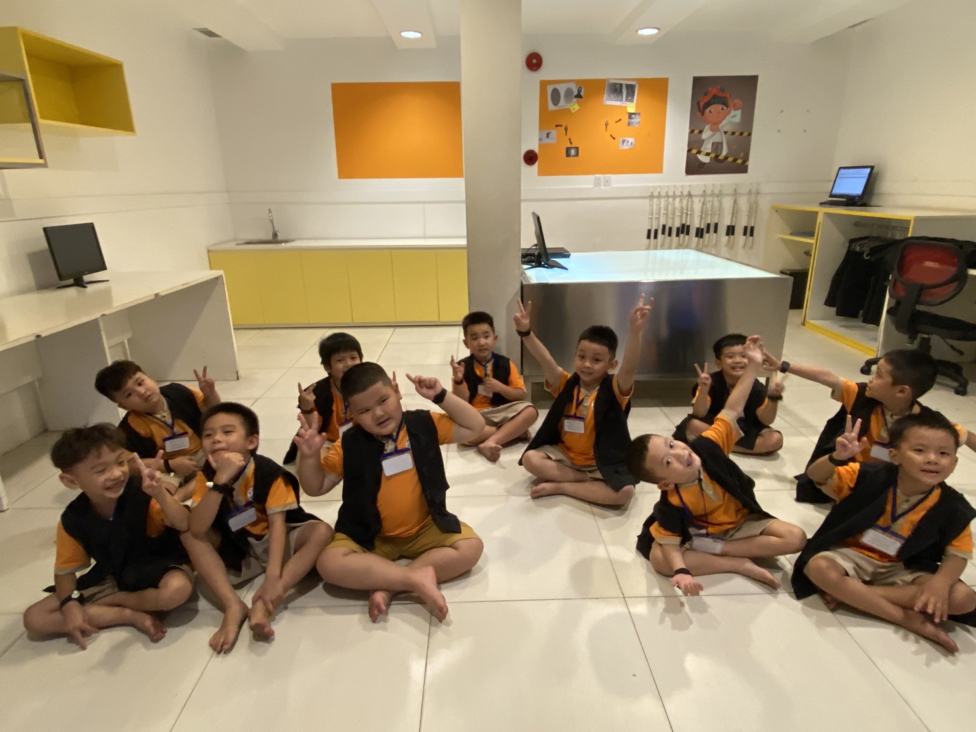 THÀNH PHỐ HƯỚNG NGHIỆP VIETOPIA - 2023 - LỚP LÁ