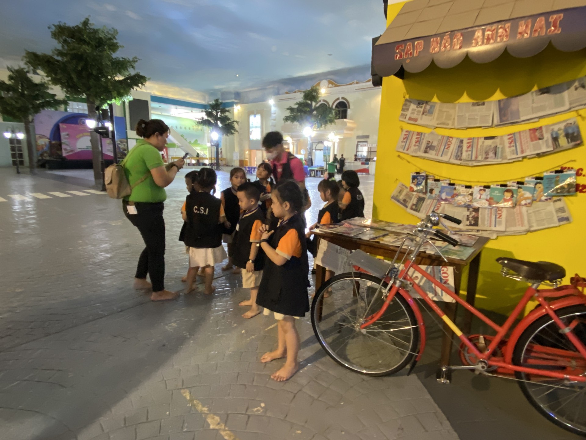 THÀNH PHỐ HƯỚNG NGHIỆP VIETOPIA - 2023 - LỚP LÁ