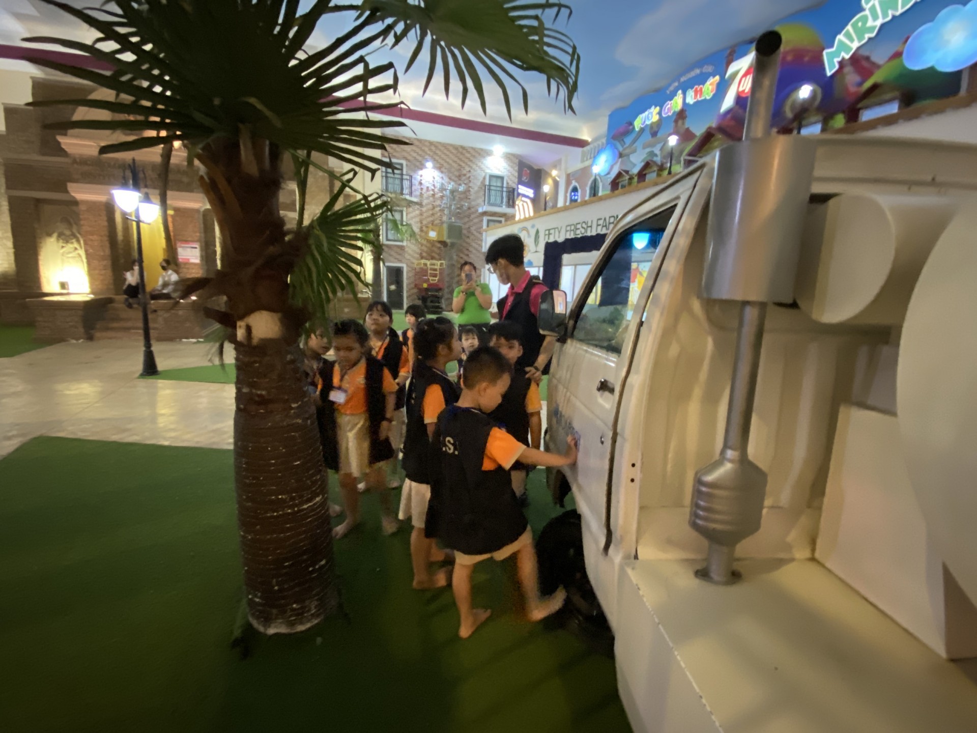 THÀNH PHỐ HƯỚNG NGHIỆP VIETOPIA - 2023 - LỚP LÁ