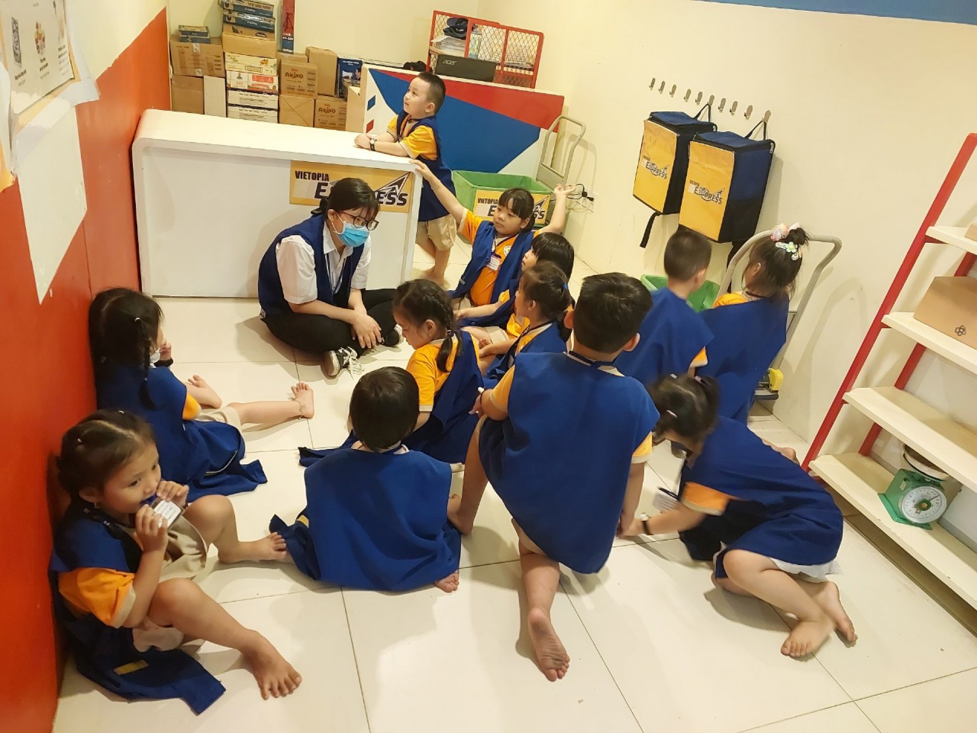 THÀNH PHỐ HƯỚNG NGHIỆP VIETOPIA - 2023 - LỚP LÁ