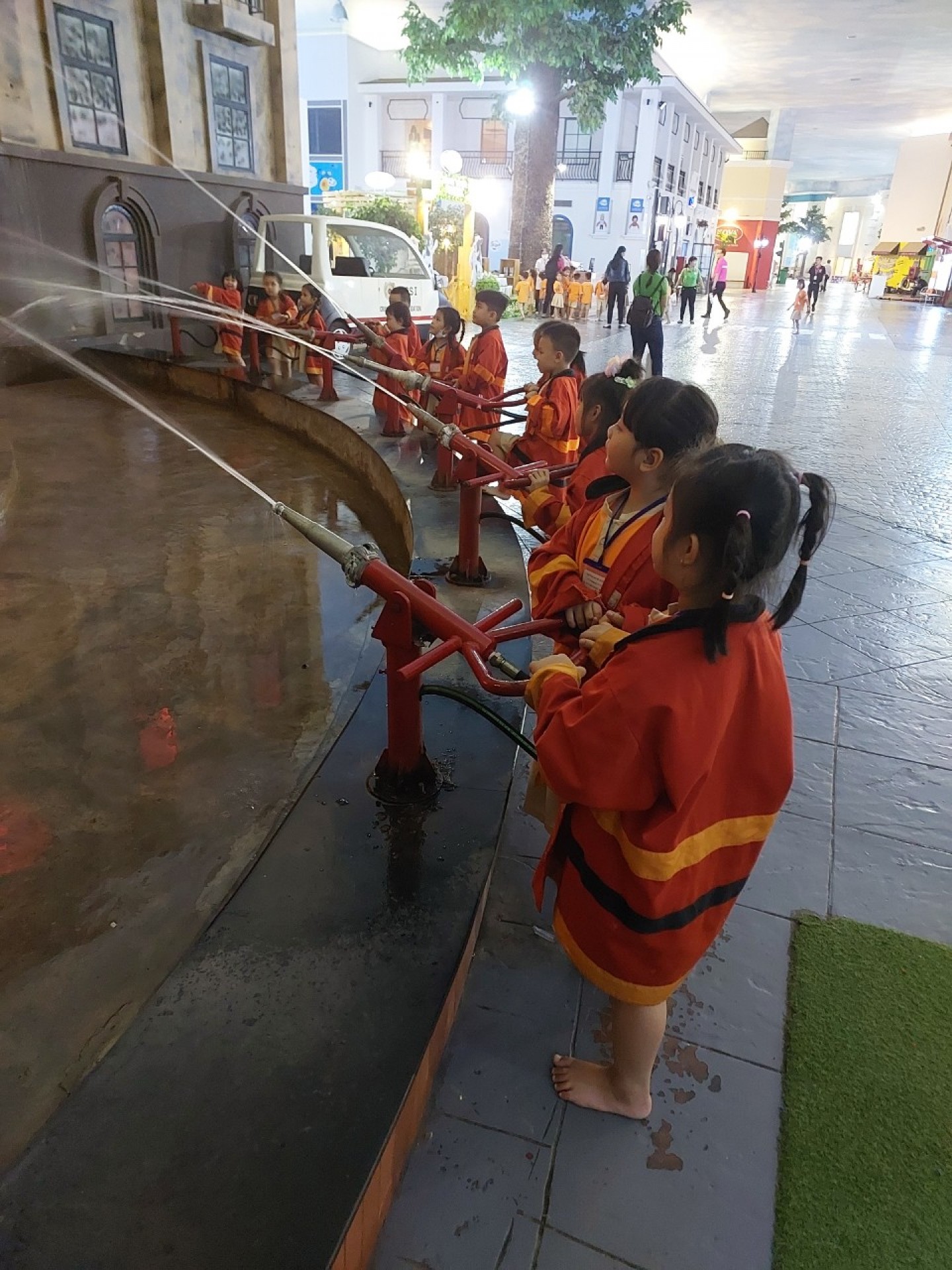 THÀNH PHỐ HƯỚNG NGHIỆP VIETOPIA - 2023 - LỚP LÁ