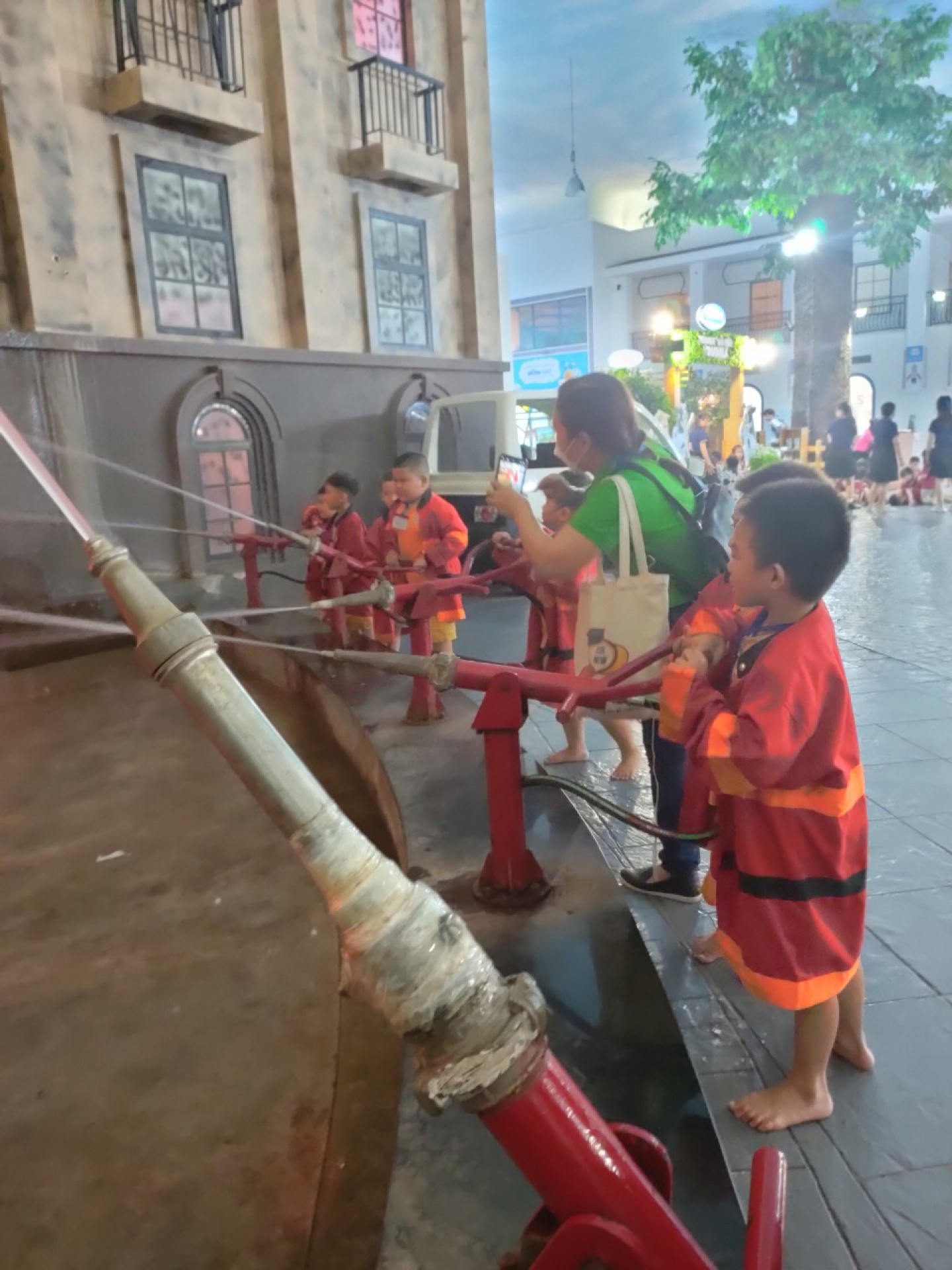 THÀNH PHỐ HƯỚNG NGHIỆP VIETOPIA - 2023 - LỚP LÁ