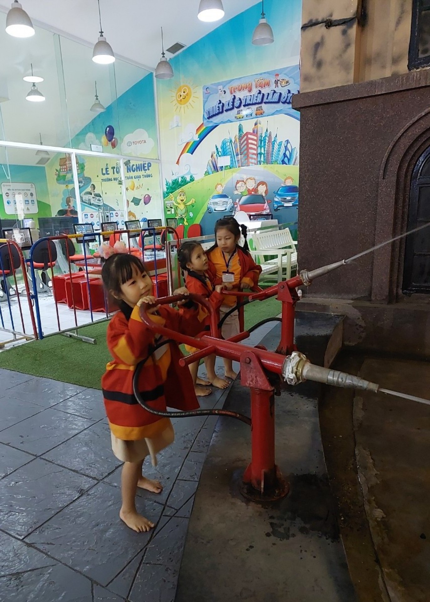 THÀNH PHỐ HƯỚNG NGHIỆP VIETOPIA - 2023 - LỚP LÁ