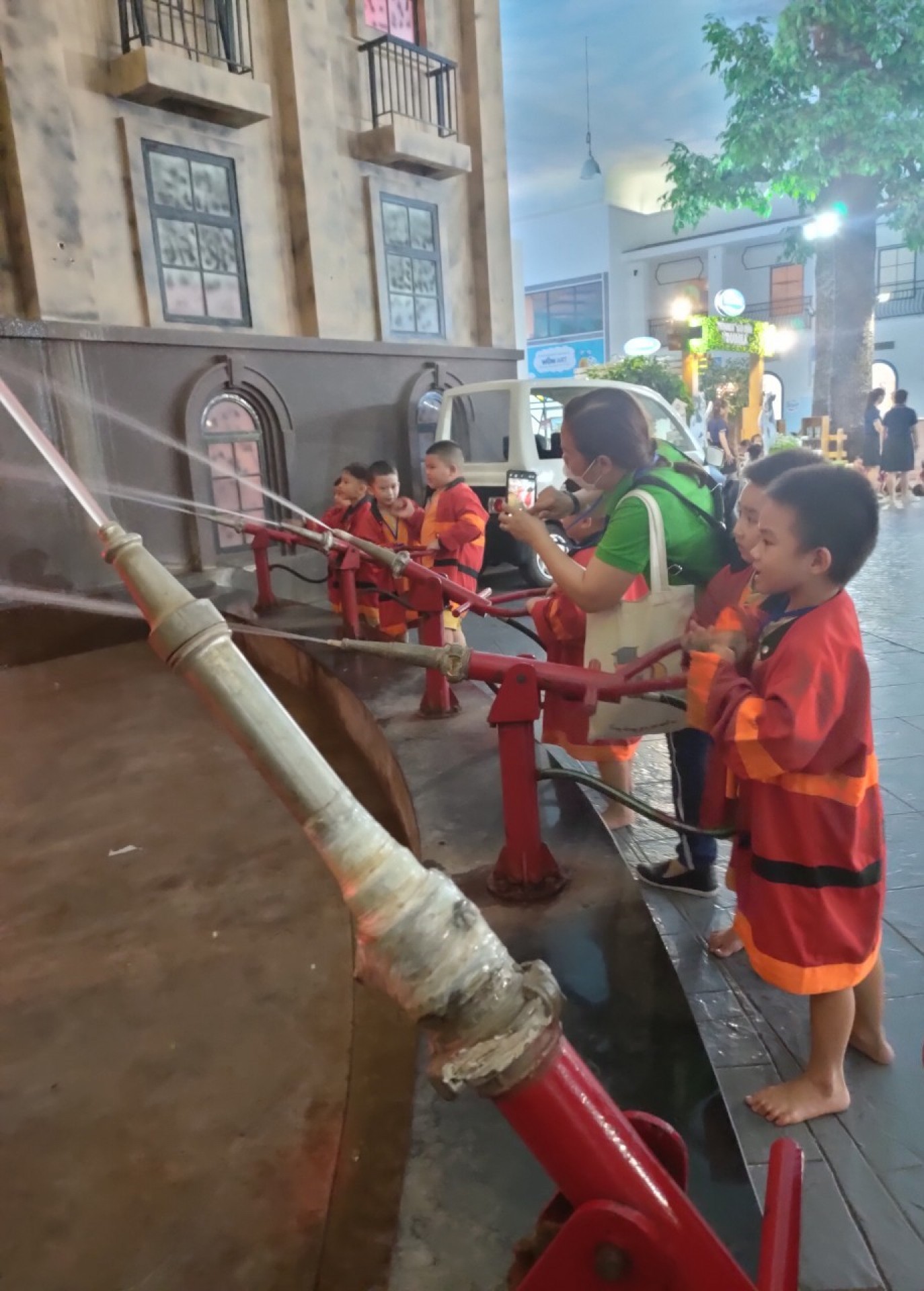 THÀNH PHỐ HƯỚNG NGHIỆP VIETOPIA - 2023 - LỚP LÁ