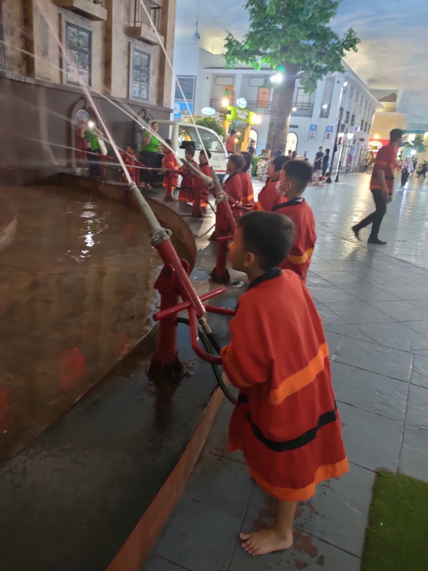 THÀNH PHỐ HƯỚNG NGHIỆP VIETOPIA - 2023 - LỚP LÁ