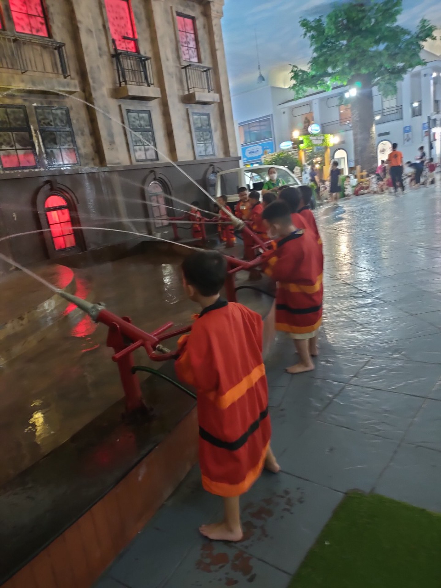 THÀNH PHỐ HƯỚNG NGHIỆP VIETOPIA - 2023 - LỚP LÁ