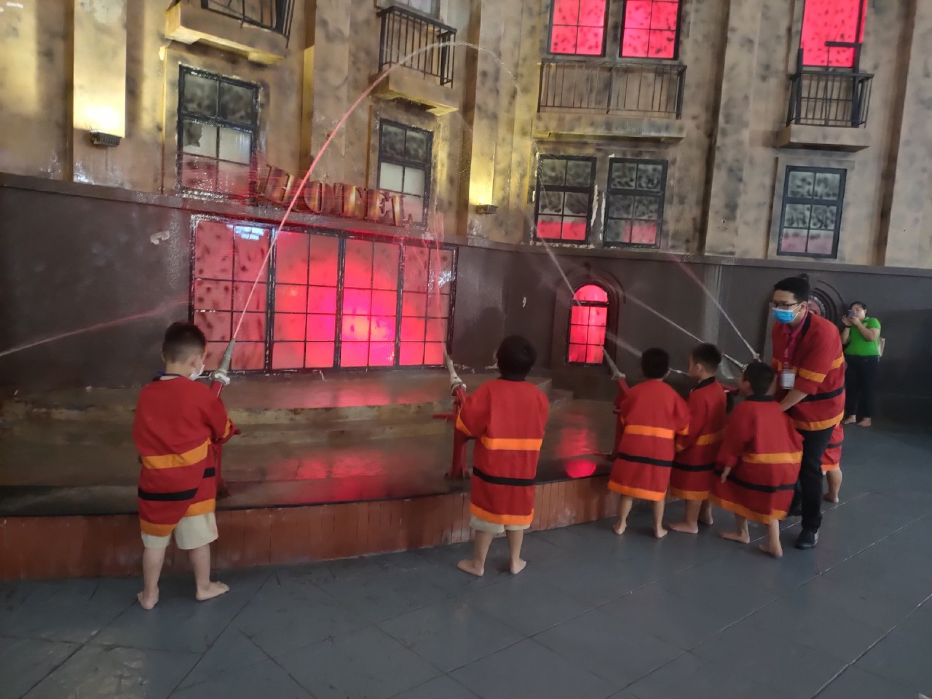 THÀNH PHỐ HƯỚNG NGHIỆP VIETOPIA - 2023 - LỚP LÁ