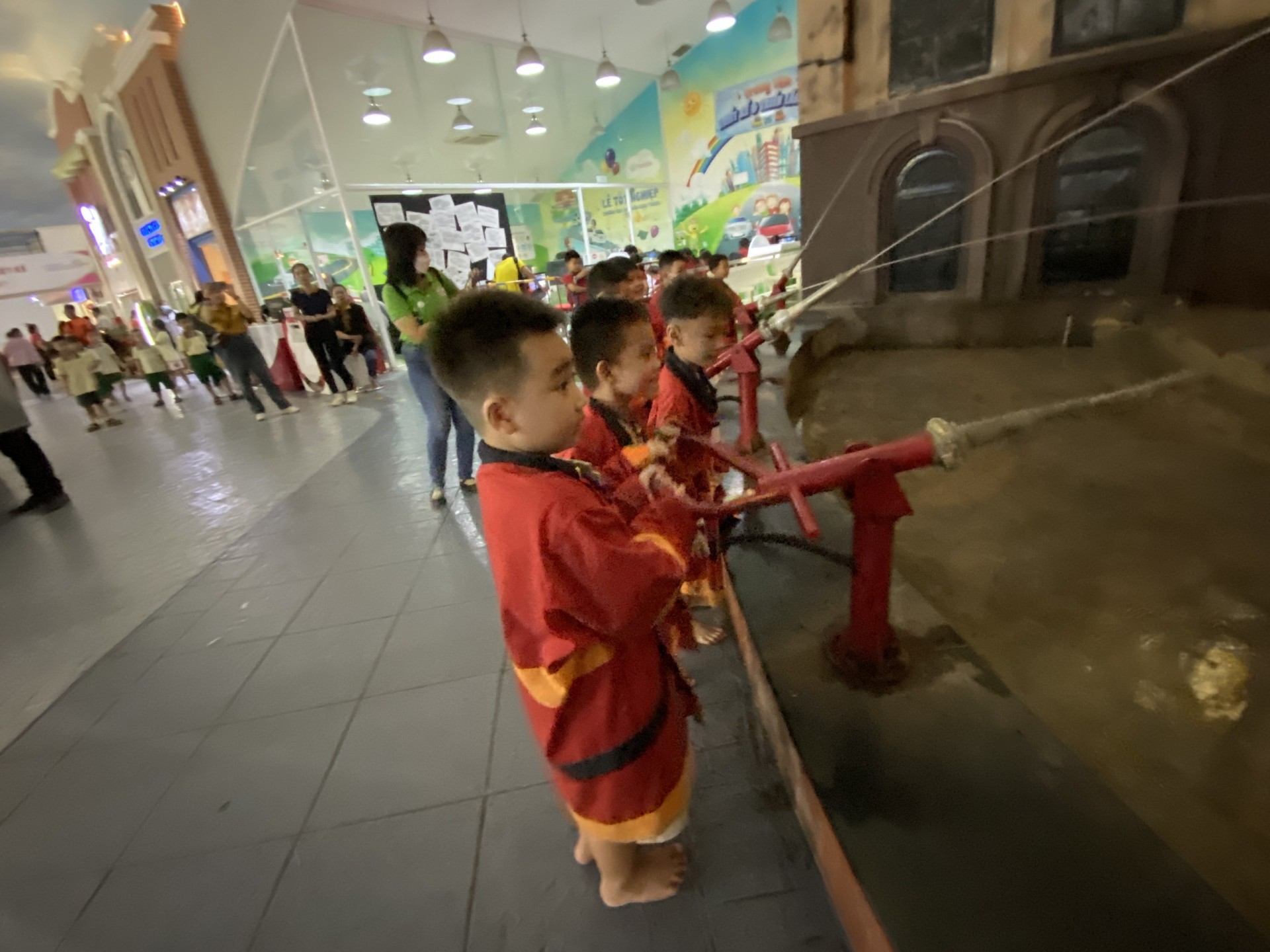 THÀNH PHỐ HƯỚNG NGHIỆP VIETOPIA - 2023 - LỚP LÁ