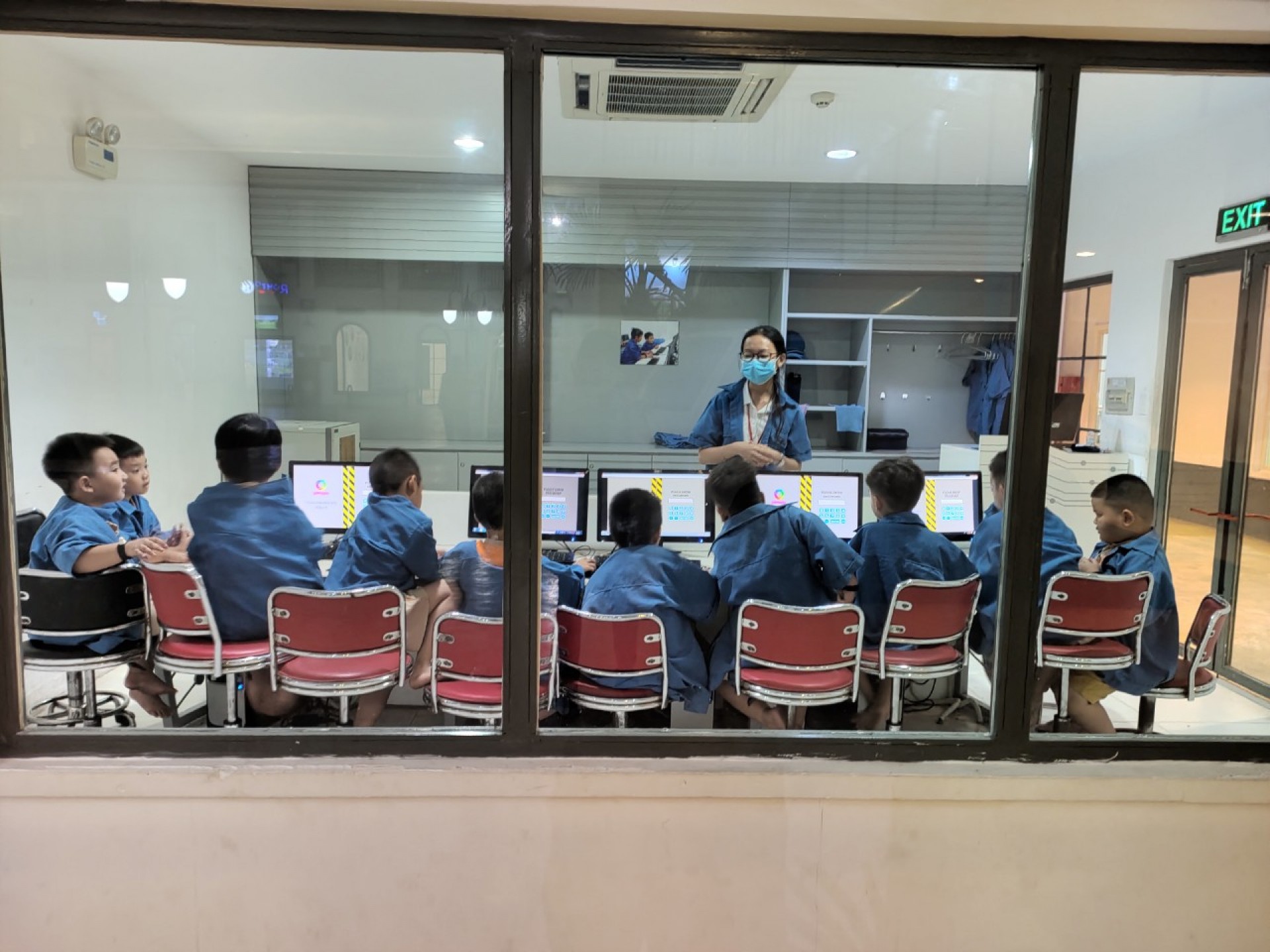 THÀNH PHỐ HƯỚNG NGHIỆP VIETOPIA - 2023 - LỚP LÁ