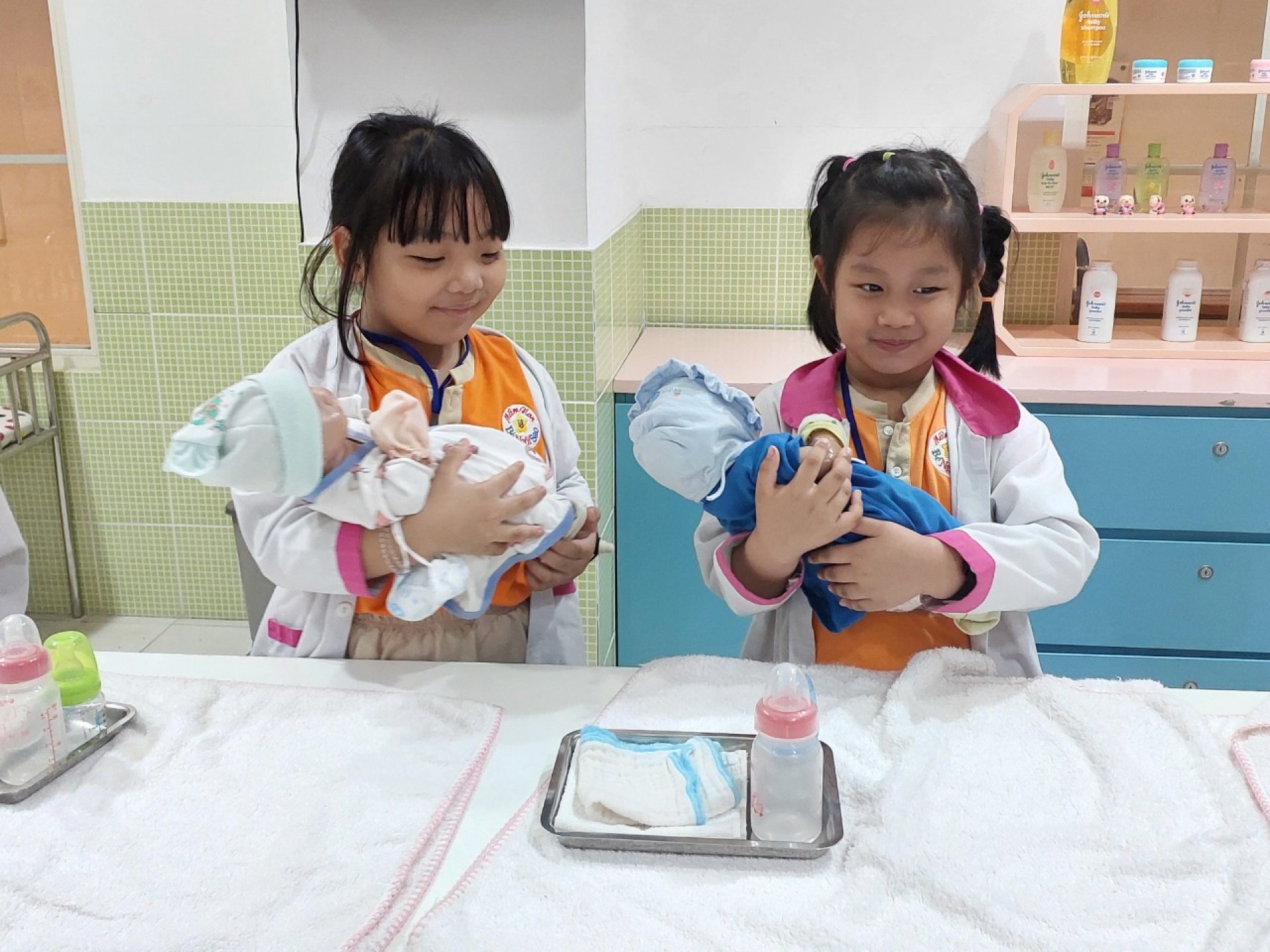 THÀNH PHỐ HƯỚNG NGHIỆP VIETOPIA - 2023 - LỚP LÁ