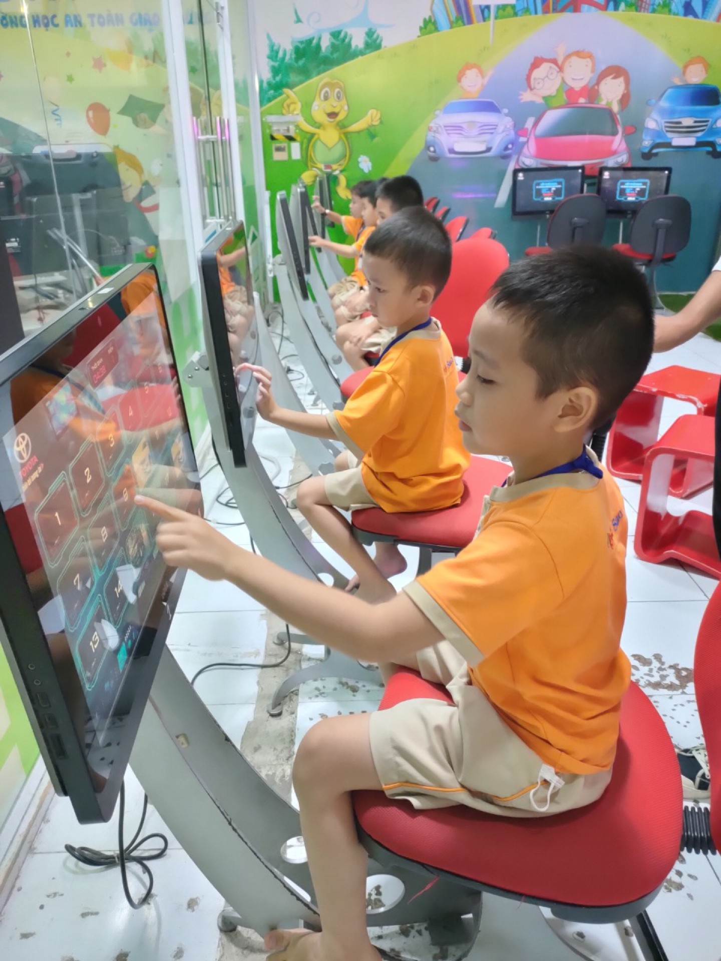 THÀNH PHỐ HƯỚNG NGHIỆP VIETOPIA - 2023 - LỚP LÁ