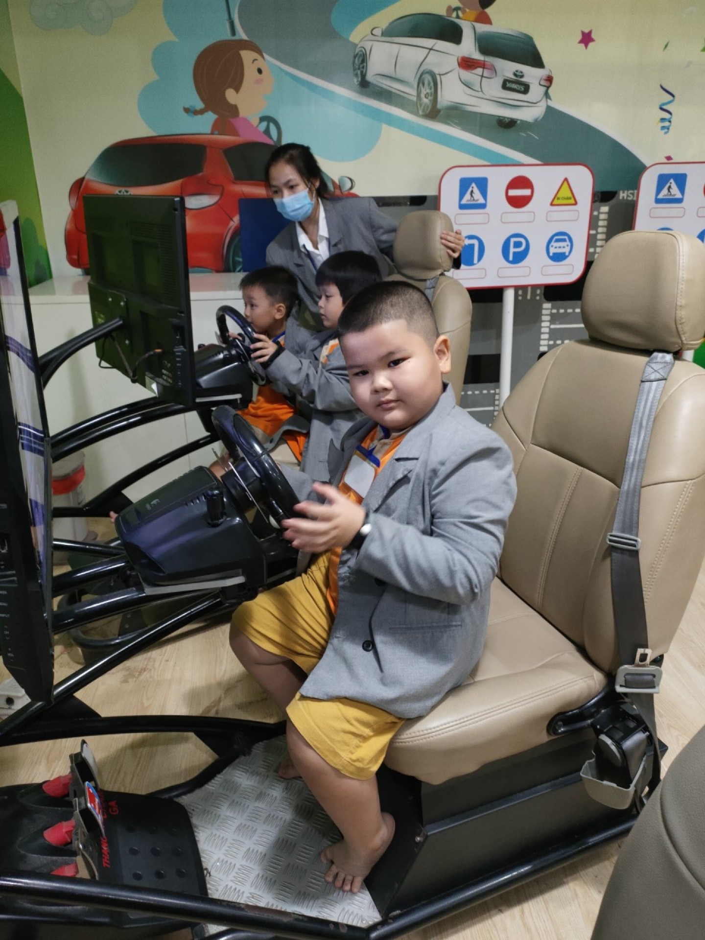 THÀNH PHỐ HƯỚNG NGHIỆP VIETOPIA - 2023 - LỚP LÁ