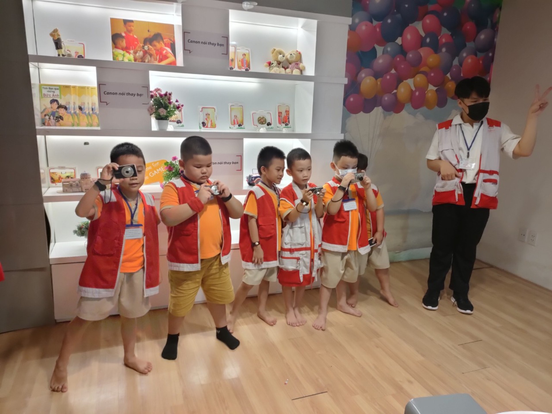 THÀNH PHỐ HƯỚNG NGHIỆP VIETOPIA - 2023 - LỚP LÁ