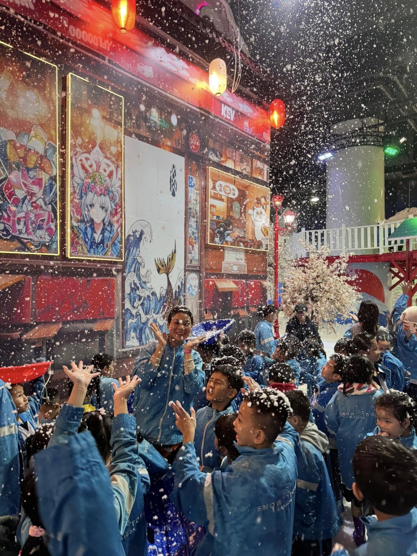 BƯU ĐIỆN-ĐƯỜNG SÁCH-SNOW TOWN