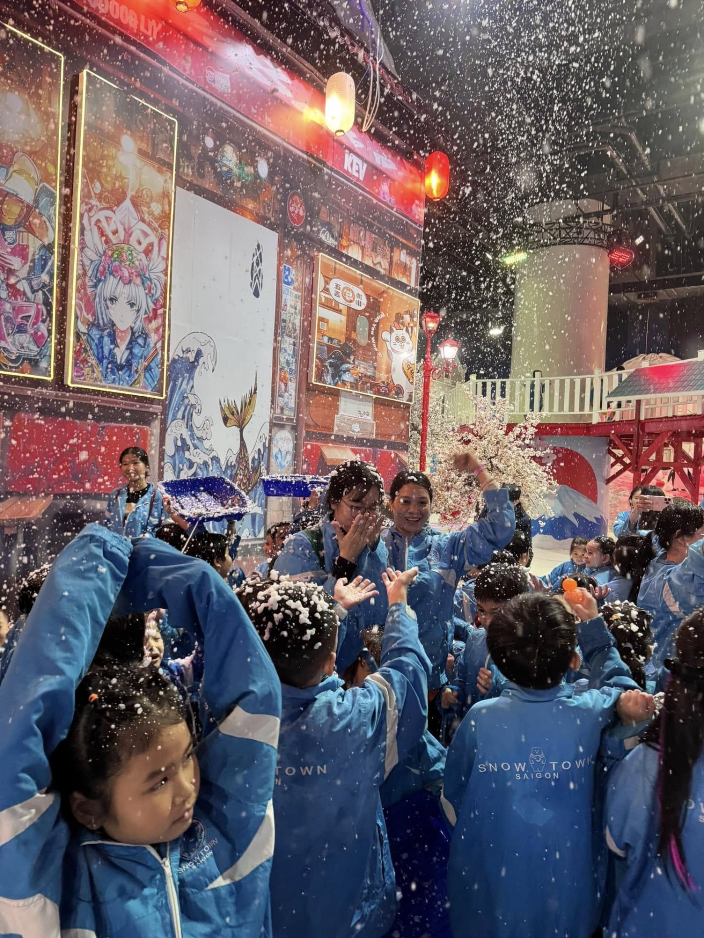 BƯU ĐIỆN-ĐƯỜNG SÁCH-SNOW TOWN