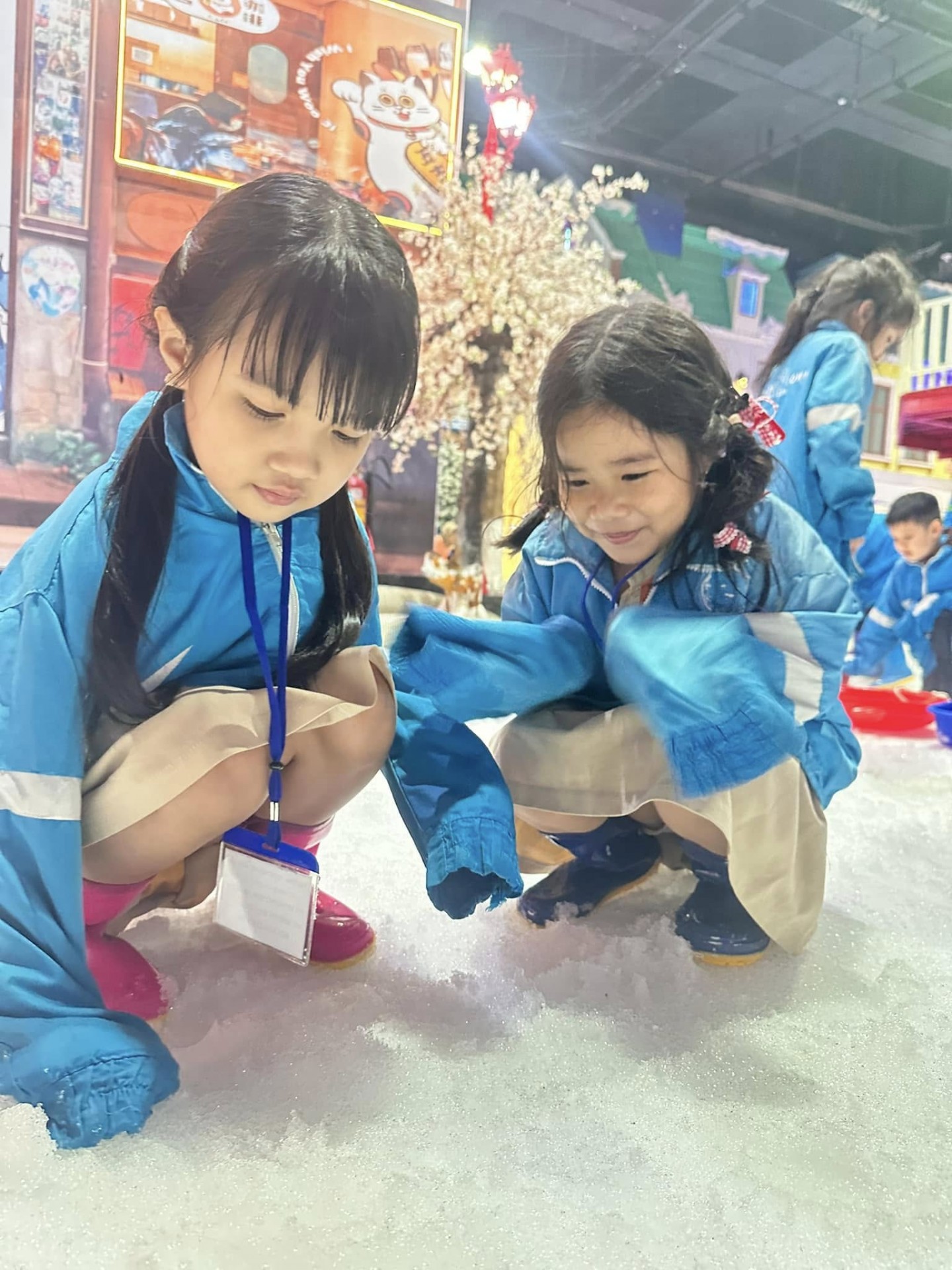 BƯU ĐIỆN-ĐƯỜNG SÁCH-SNOW TOWN