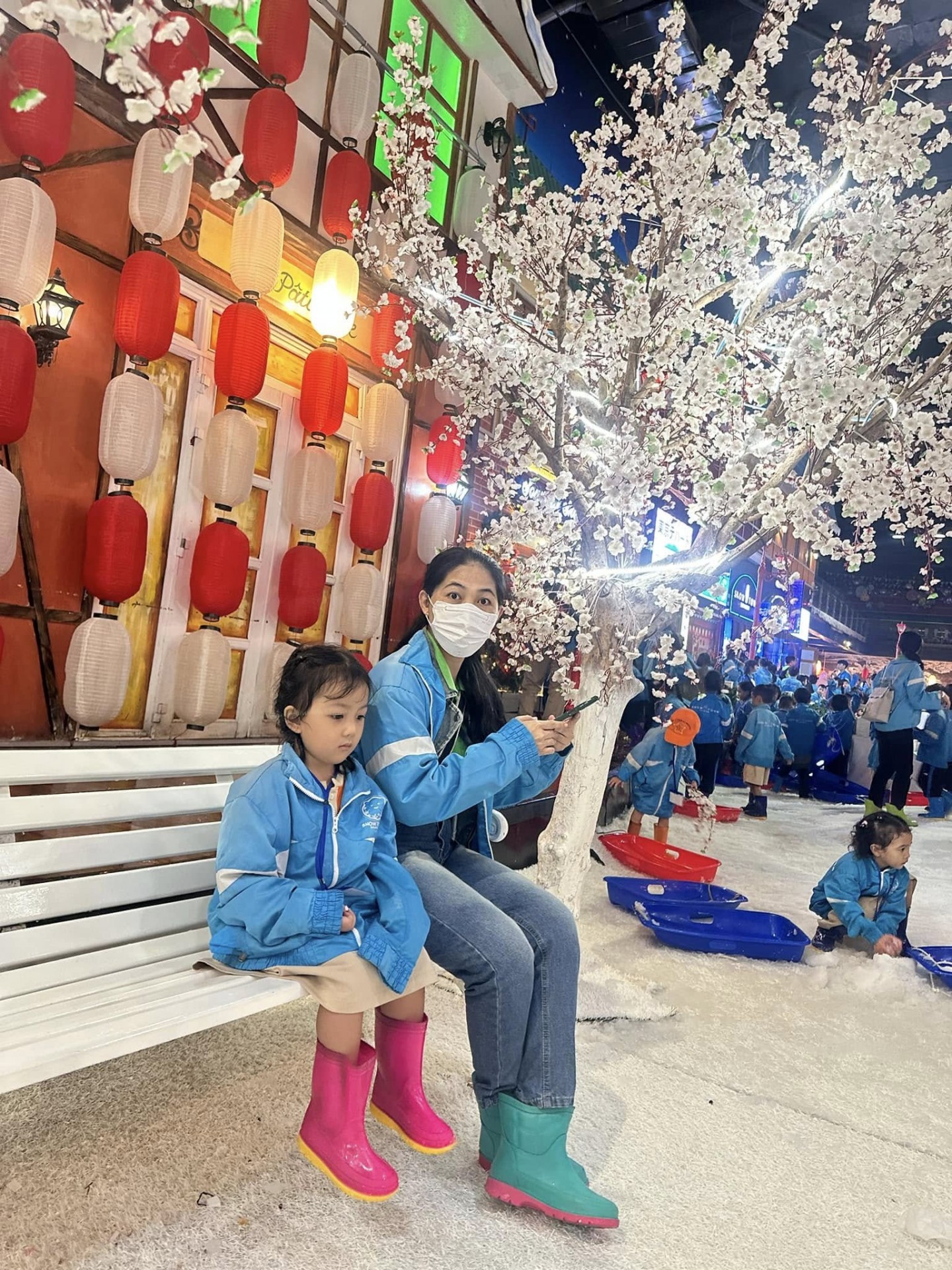 BƯU ĐIỆN-ĐƯỜNG SÁCH-SNOW TOWN