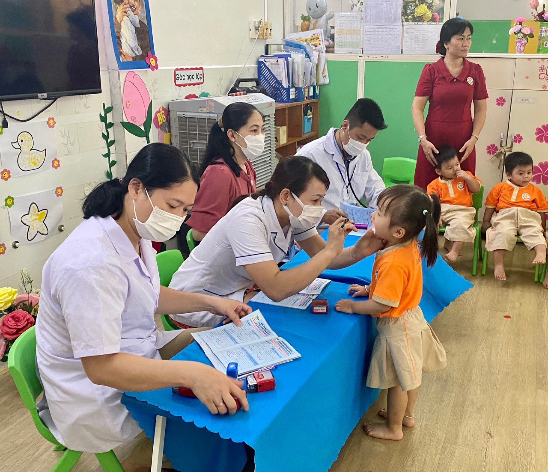 KHÁM SỨC KHỎE CHO BÉ 2023