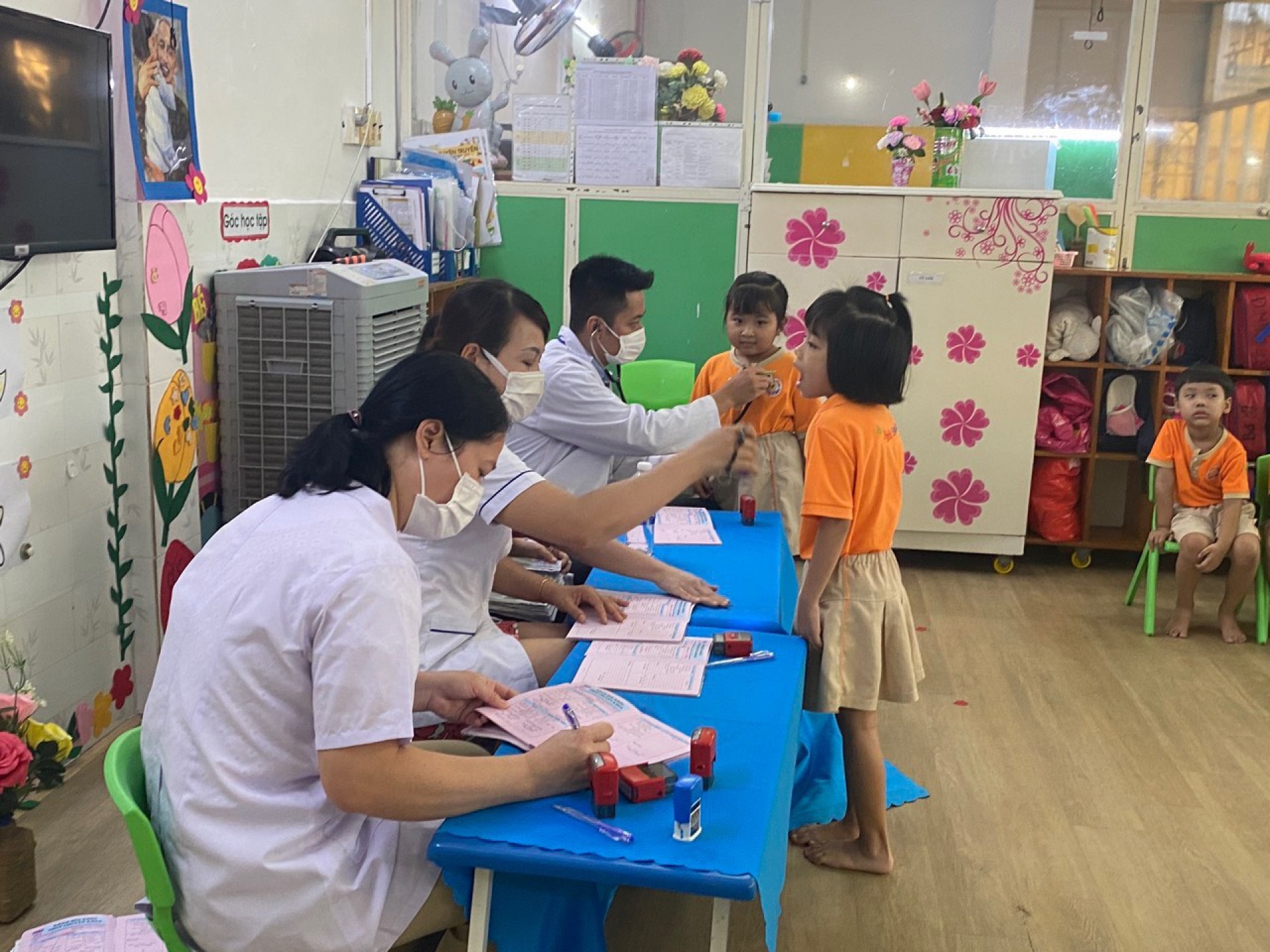 KHÁM SỨC KHỎE CHO BÉ 2023