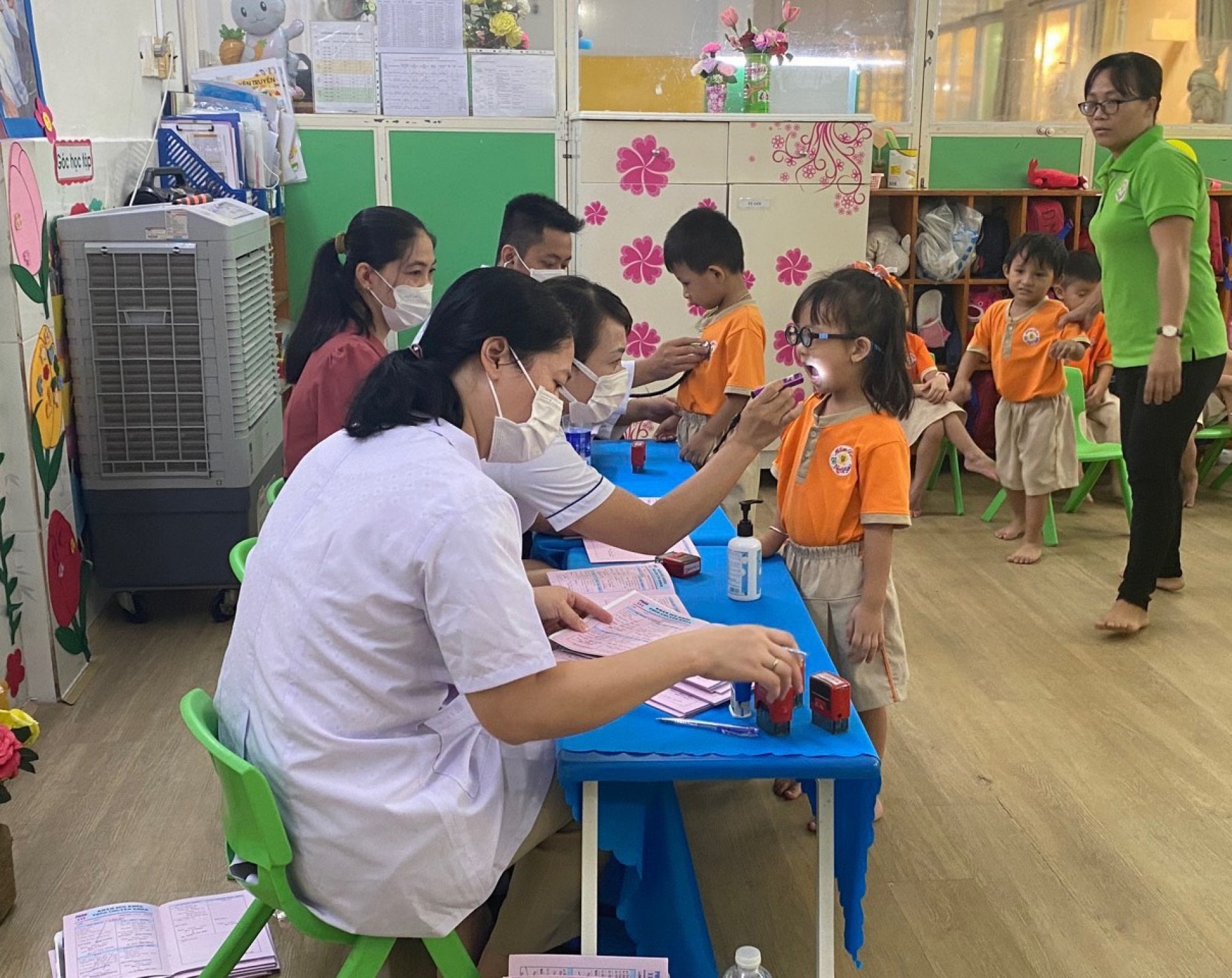 KHÁM SỨC KHỎE CHO BÉ 2023