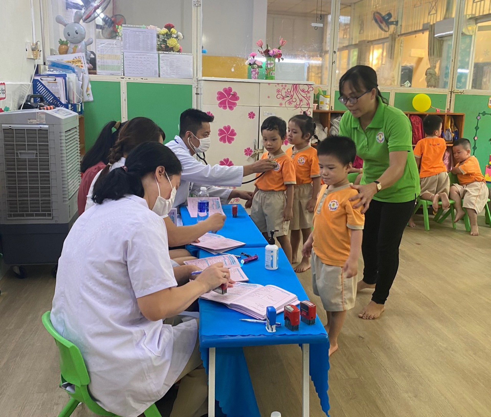 KHÁM SỨC KHỎE CHO BÉ 2023